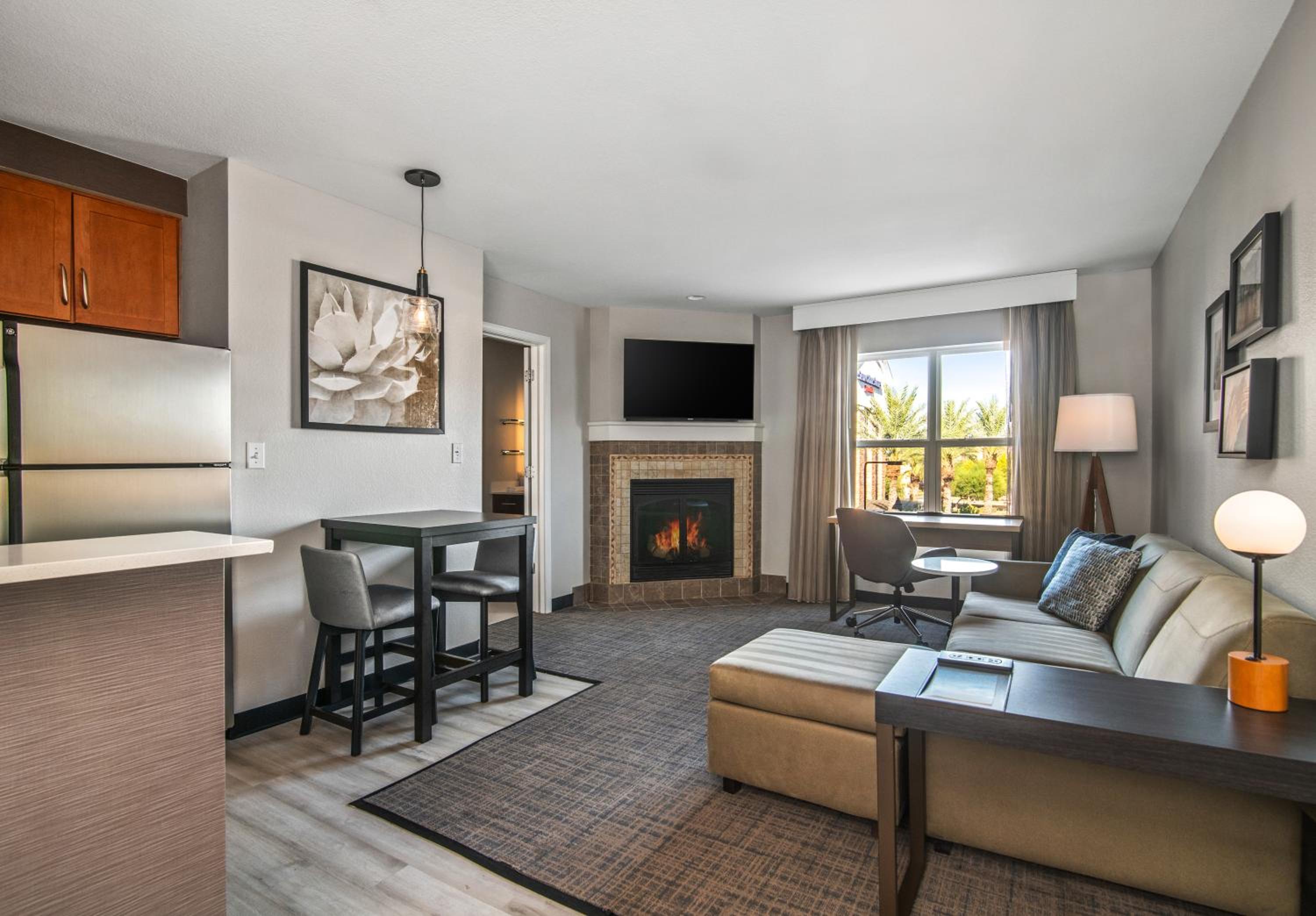 Two-Bedroom Suite with Sofa Bed - Photo 9