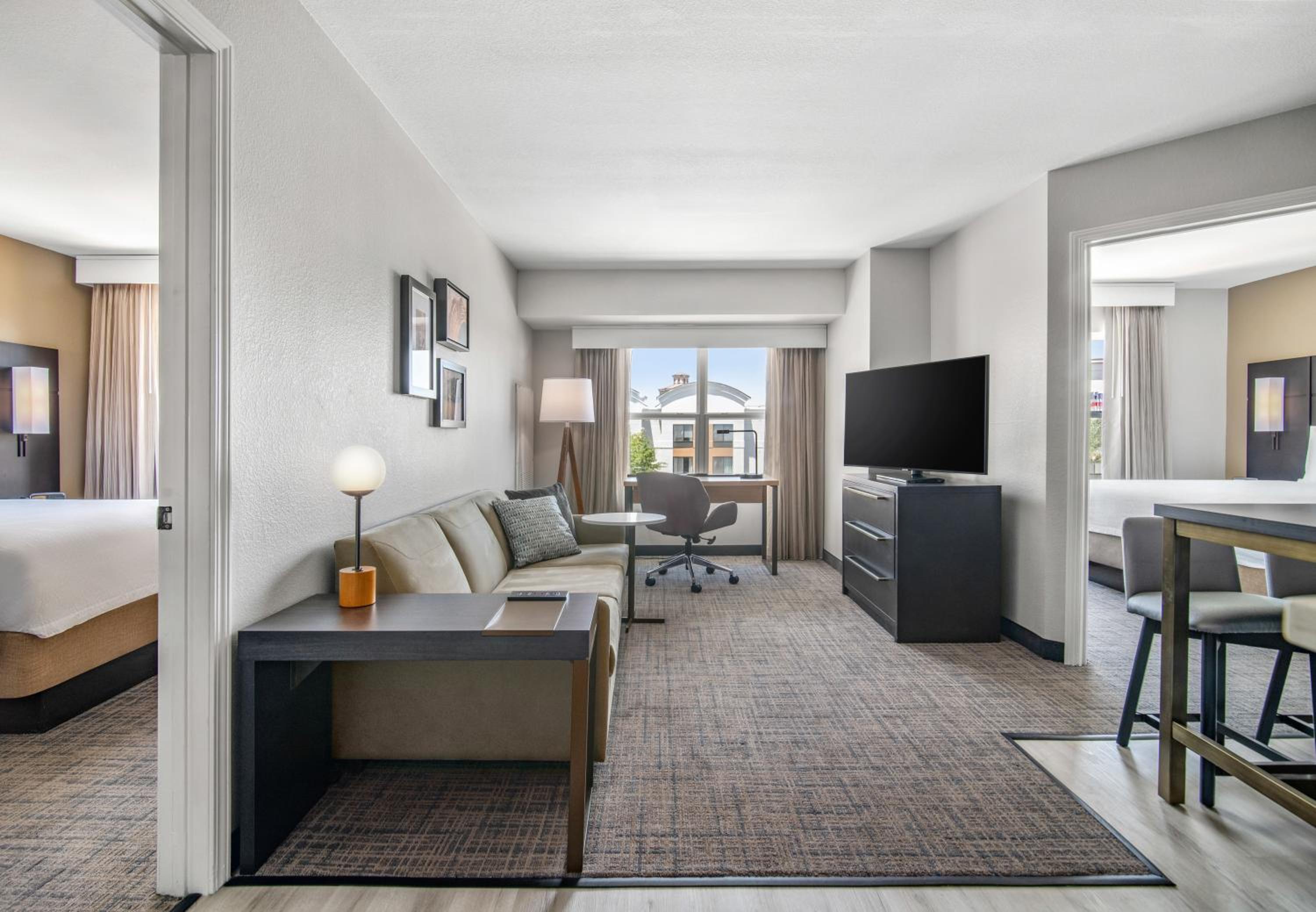 Two-Bedroom Suite with Sofa Bed - Photo 5