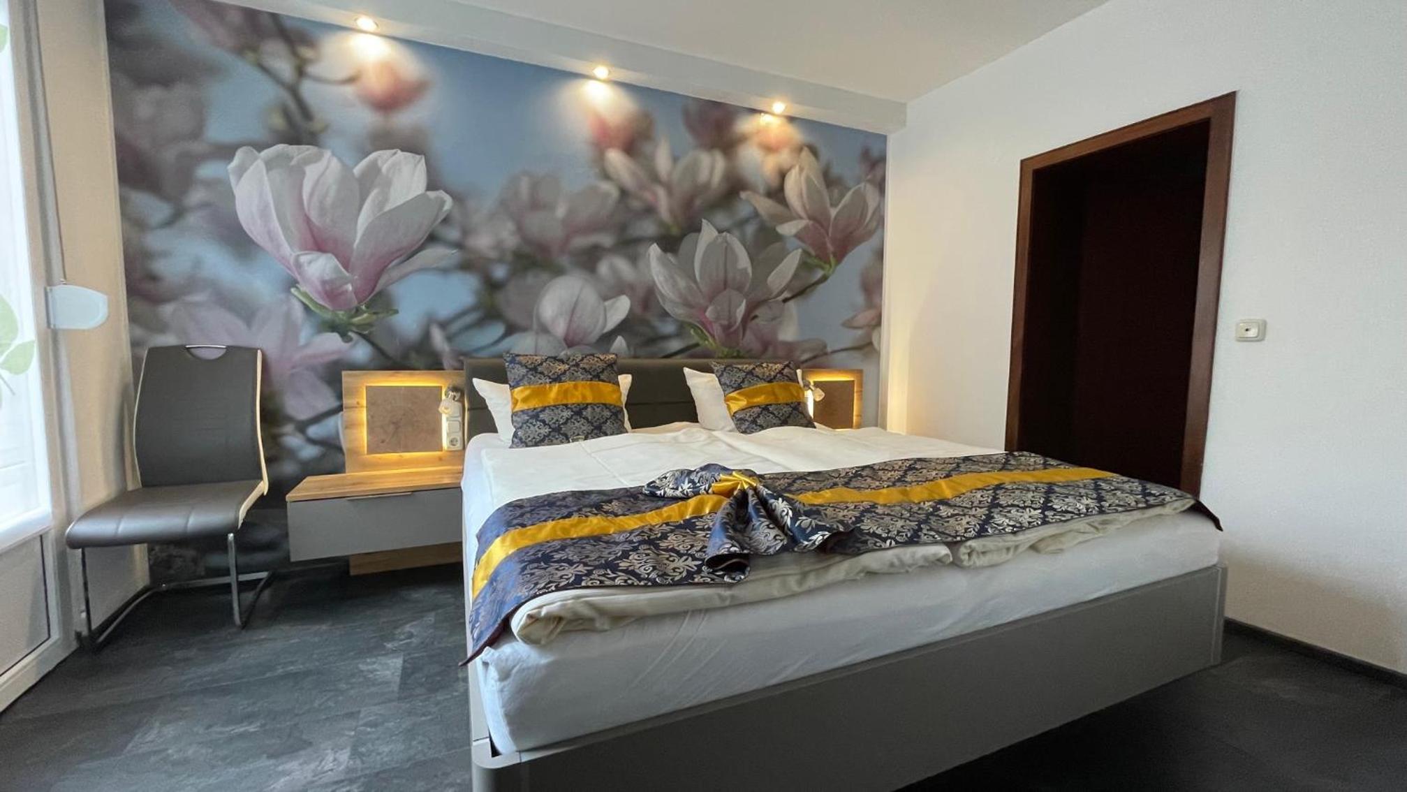 Double Room with Garden View - Photo 4