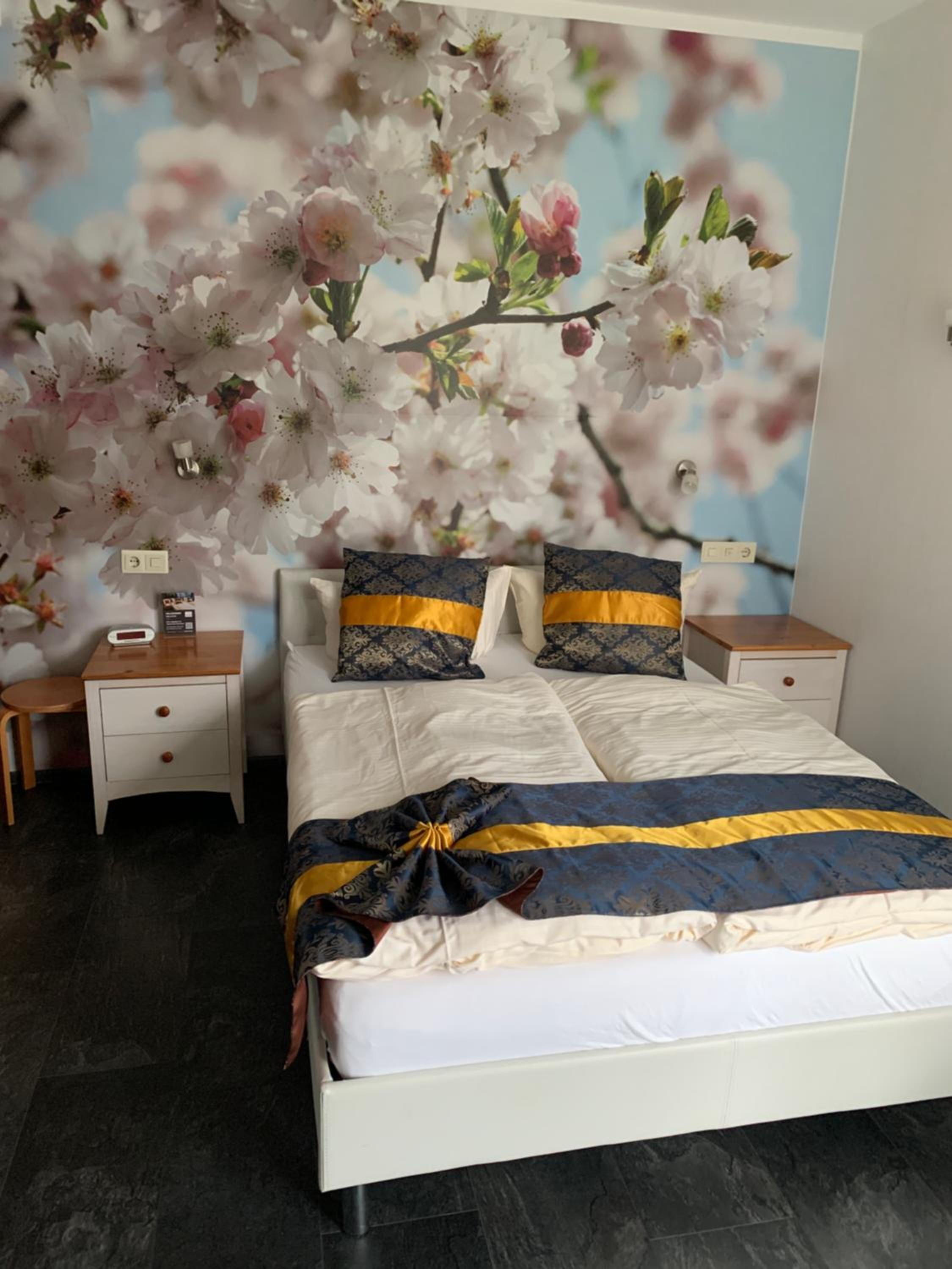 Small Double Room - Photo 1
