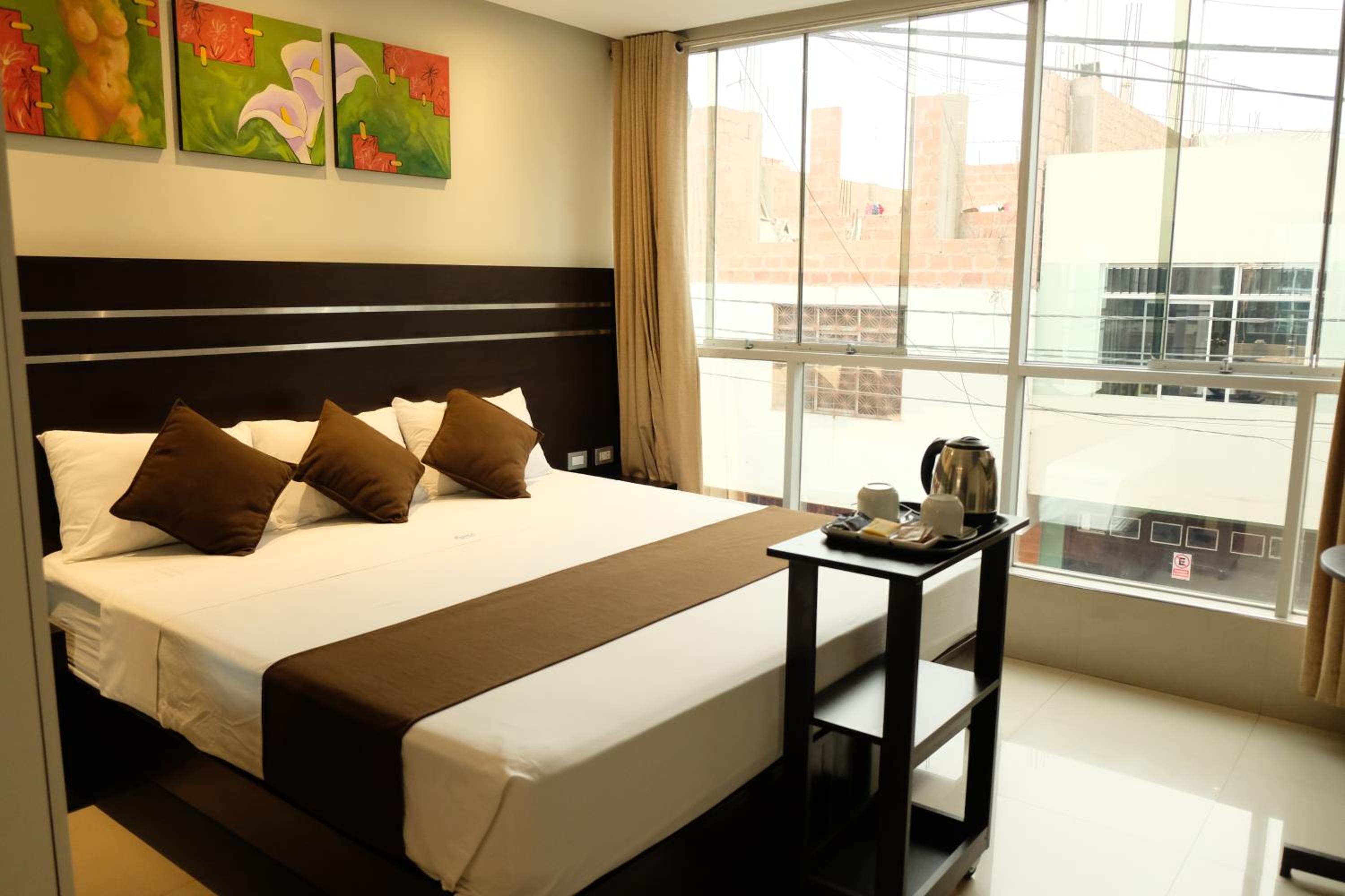 Deluxe King Room photo 2