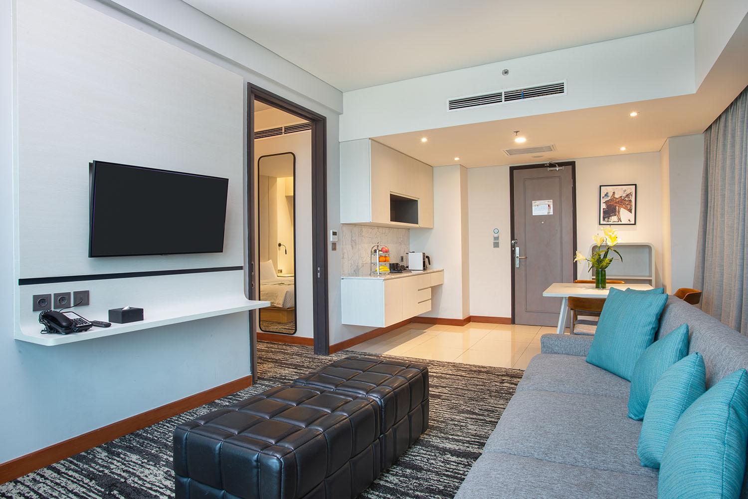 Suite - Photo 12