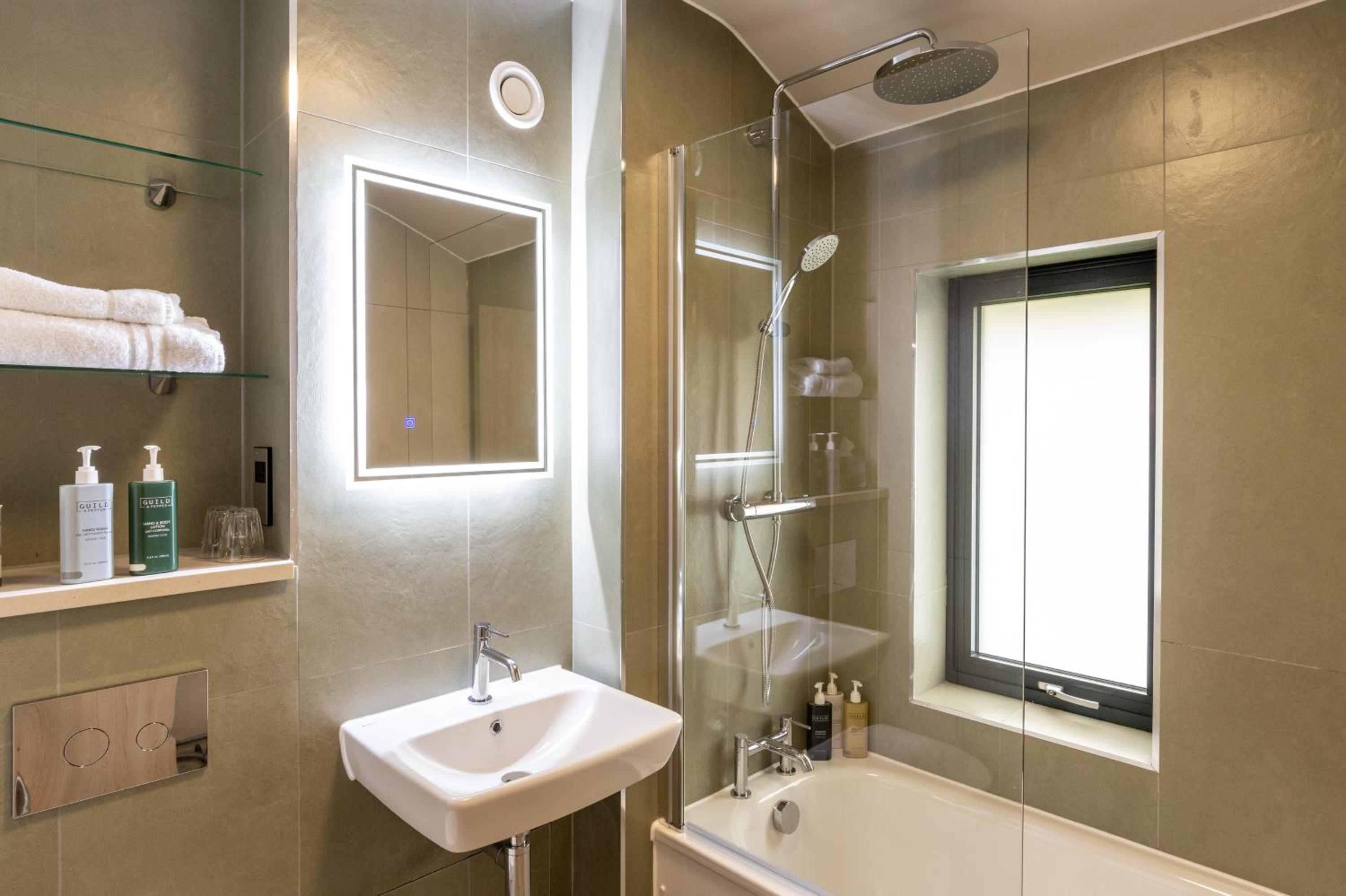 Deluxe Double Room - Photo 4