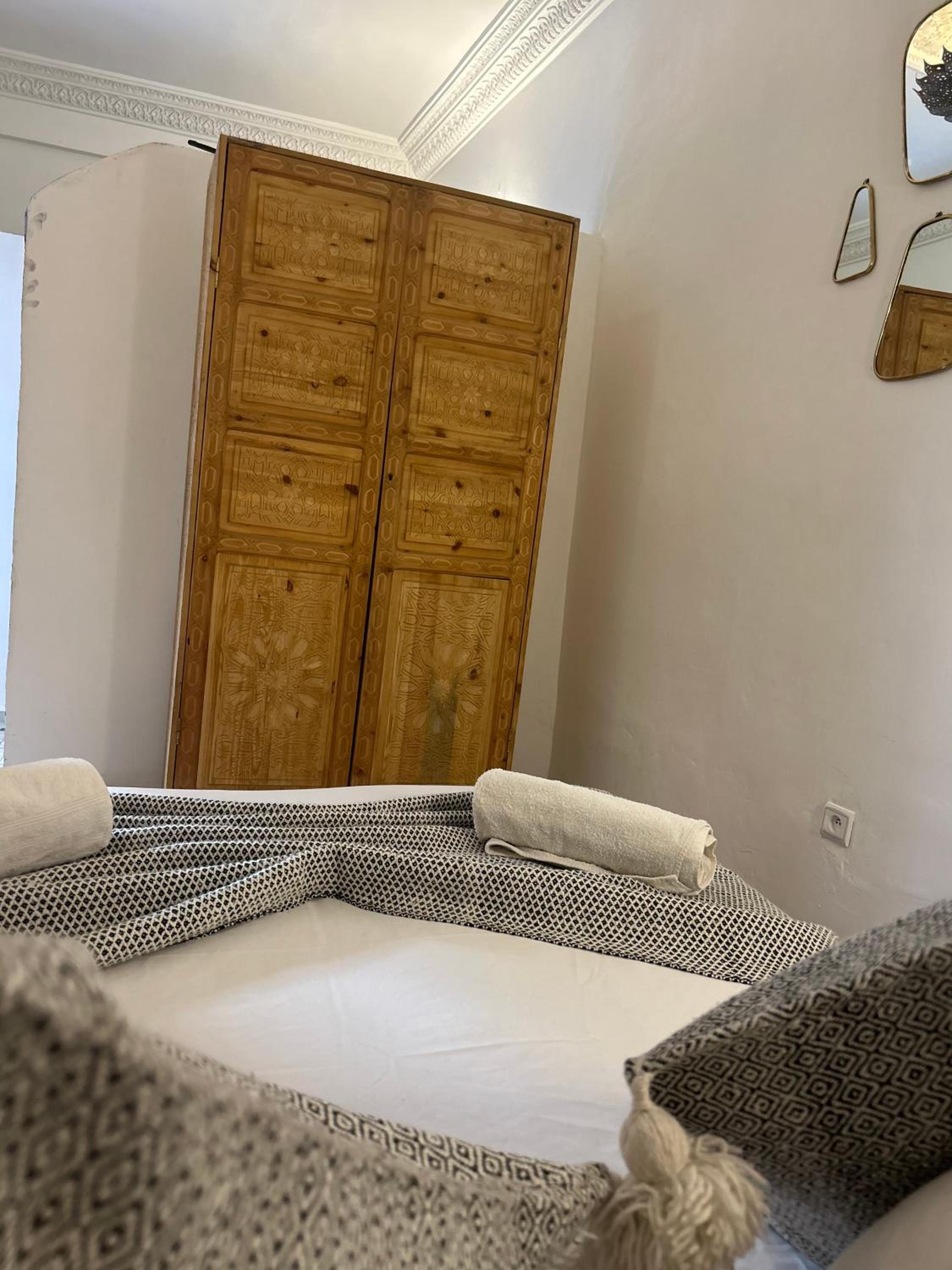 Standard Double Room - Photo 5