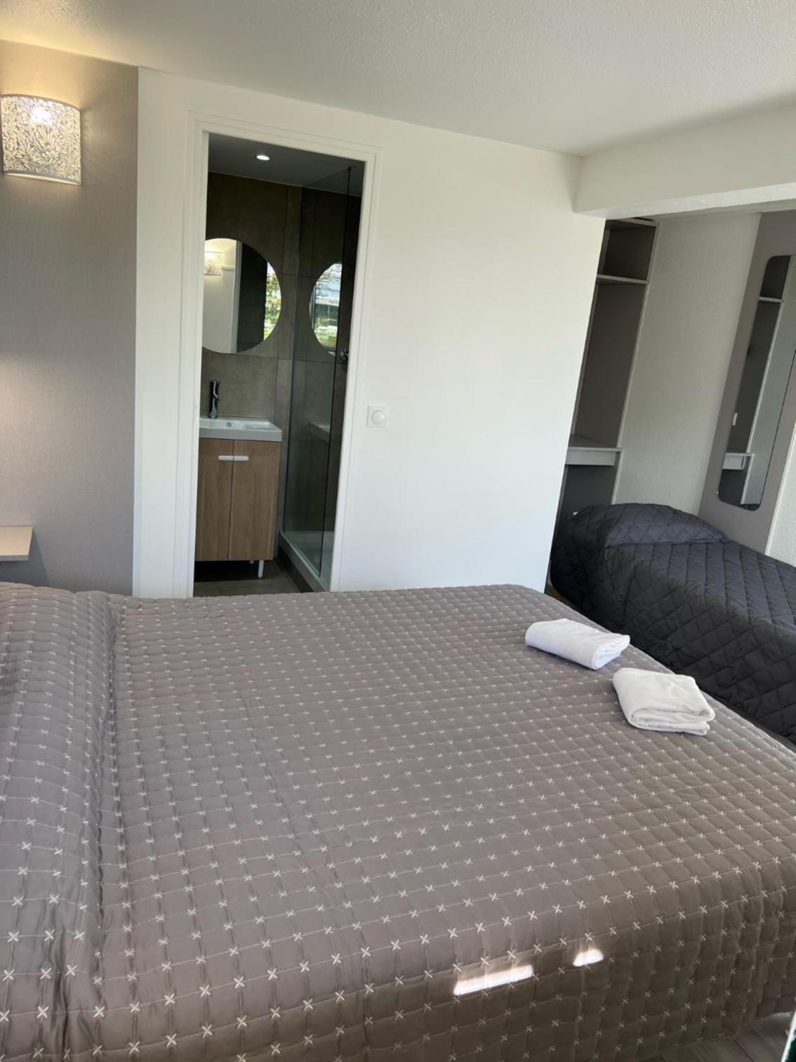 Superior Double Room - Photo 9