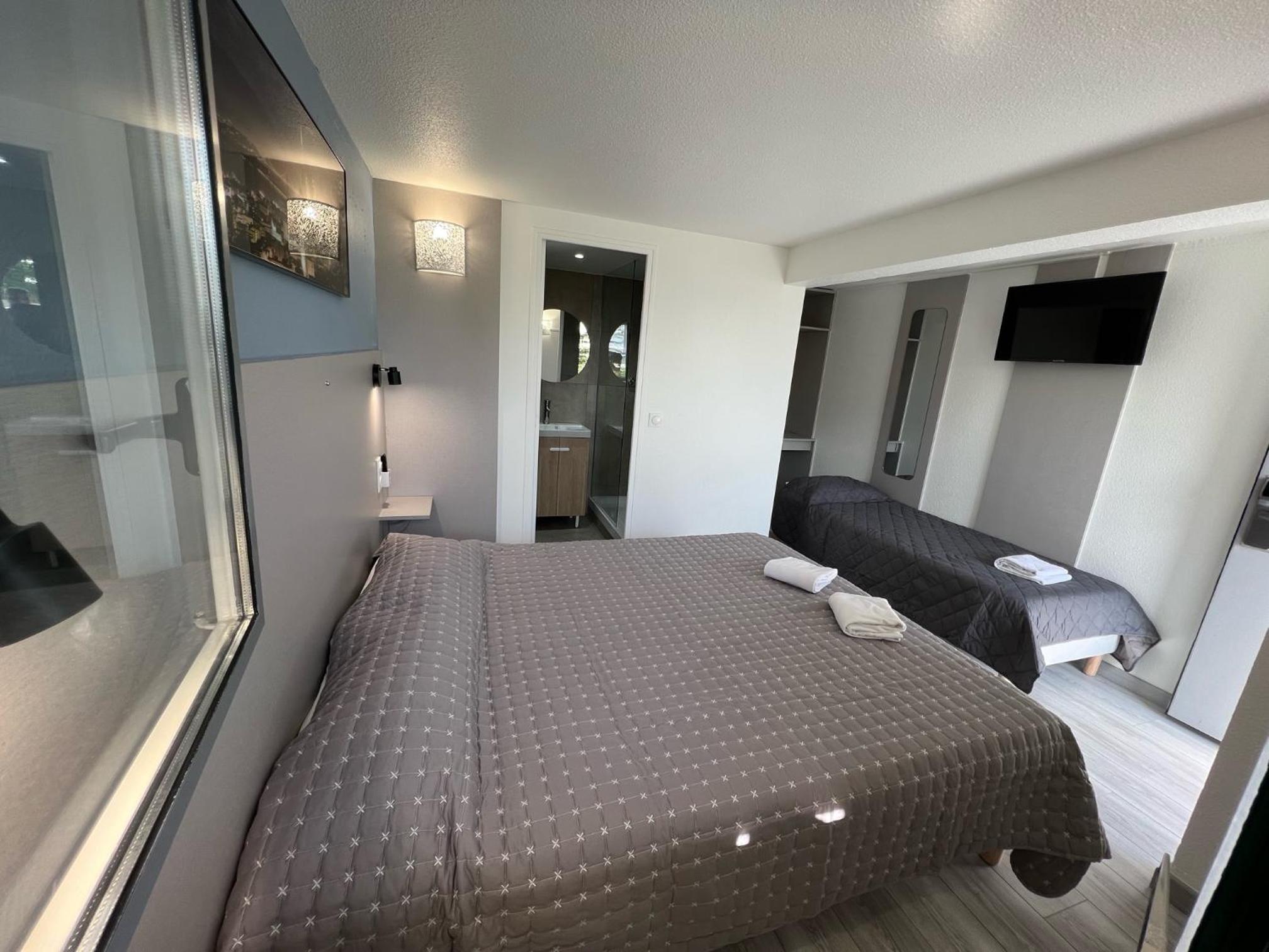 Superior Double Room - Photo 1