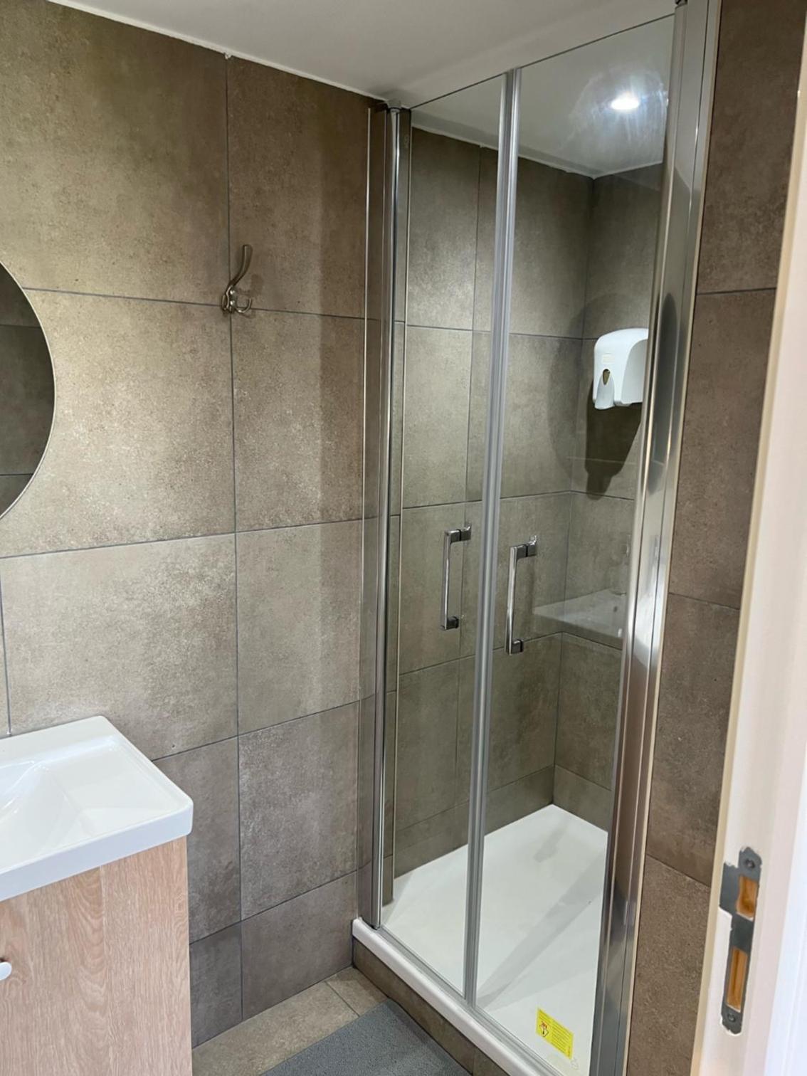 Double Room - Photo 6