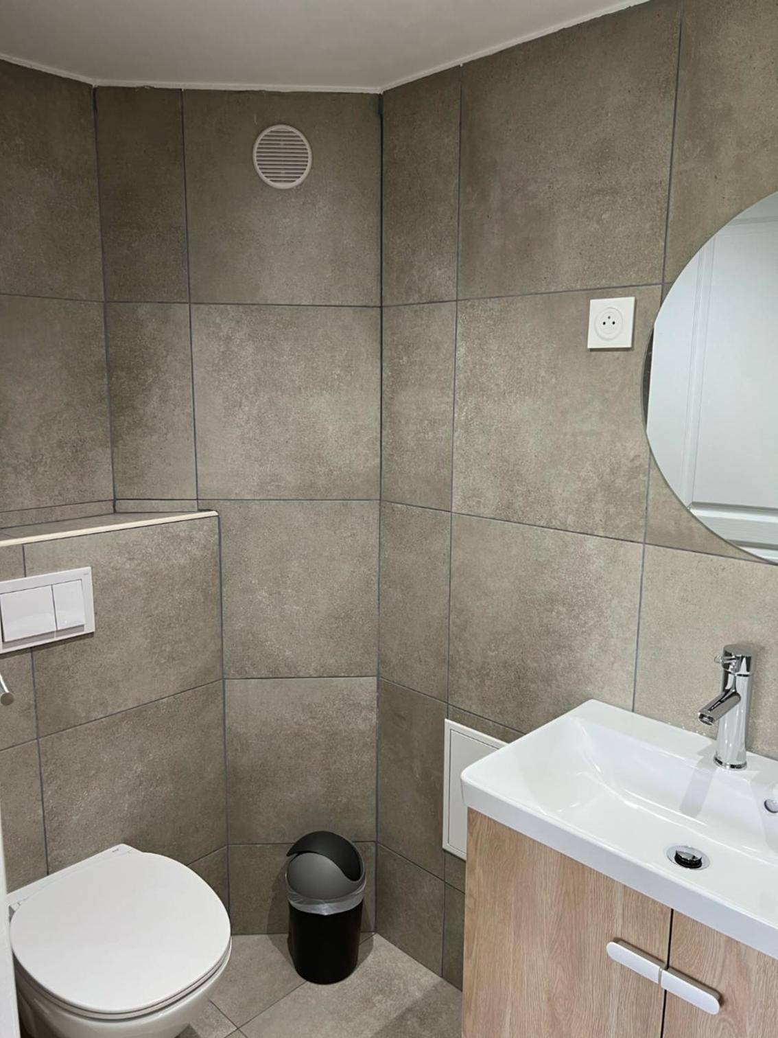 Double Room - Photo 5