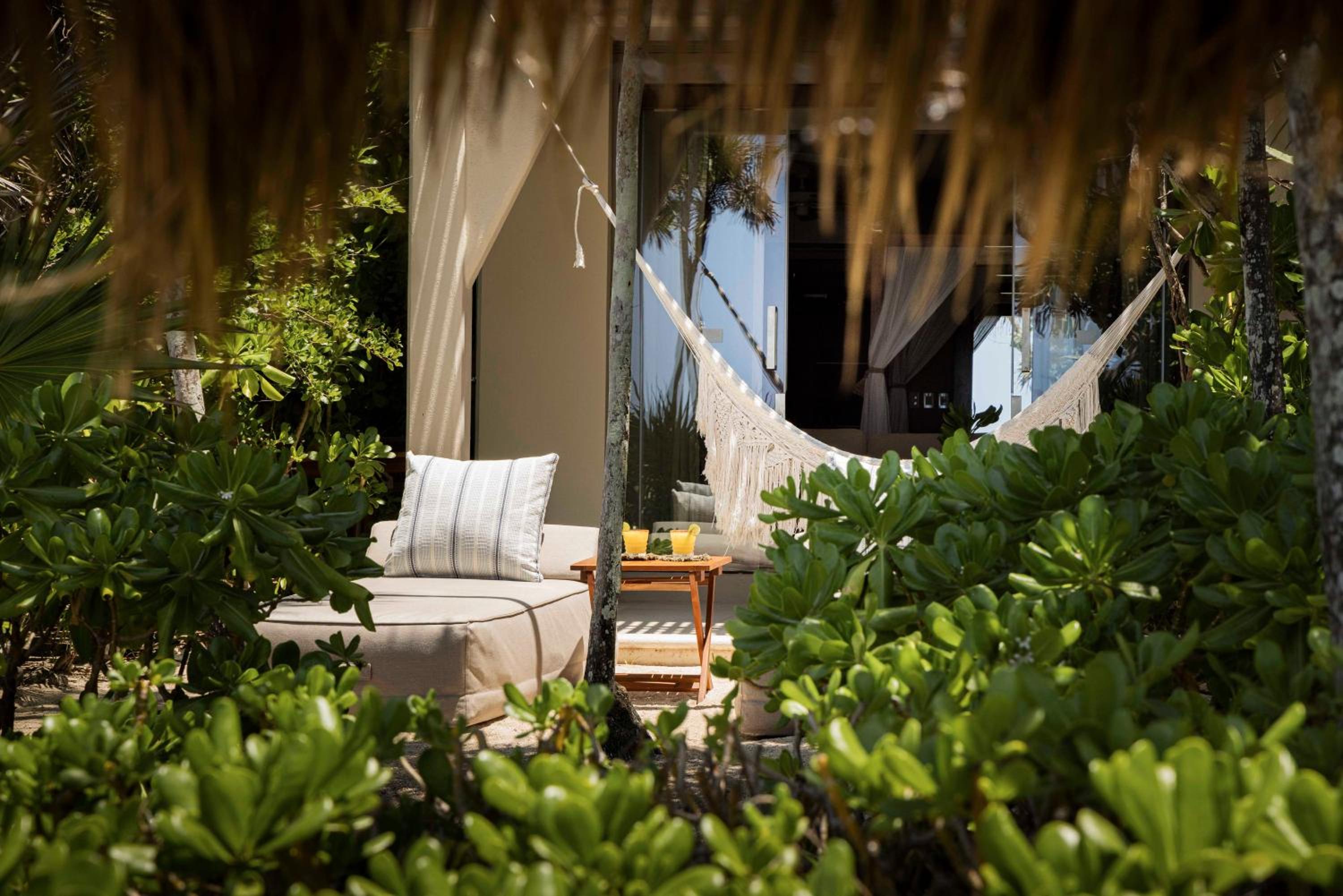 Suite - Water Front - Photo 6
