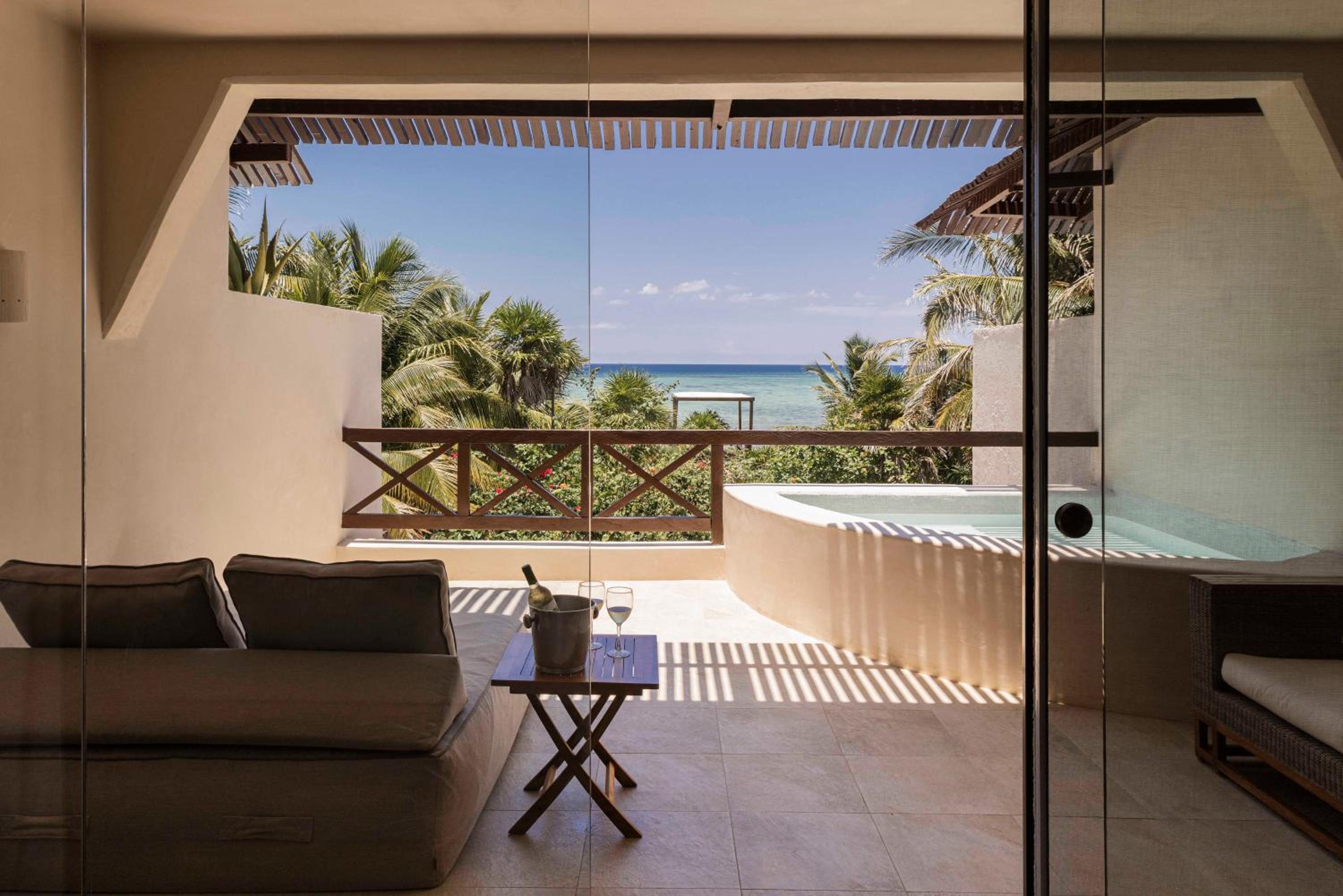 Superior Deluxe Suite Ocean View - Photo 5
