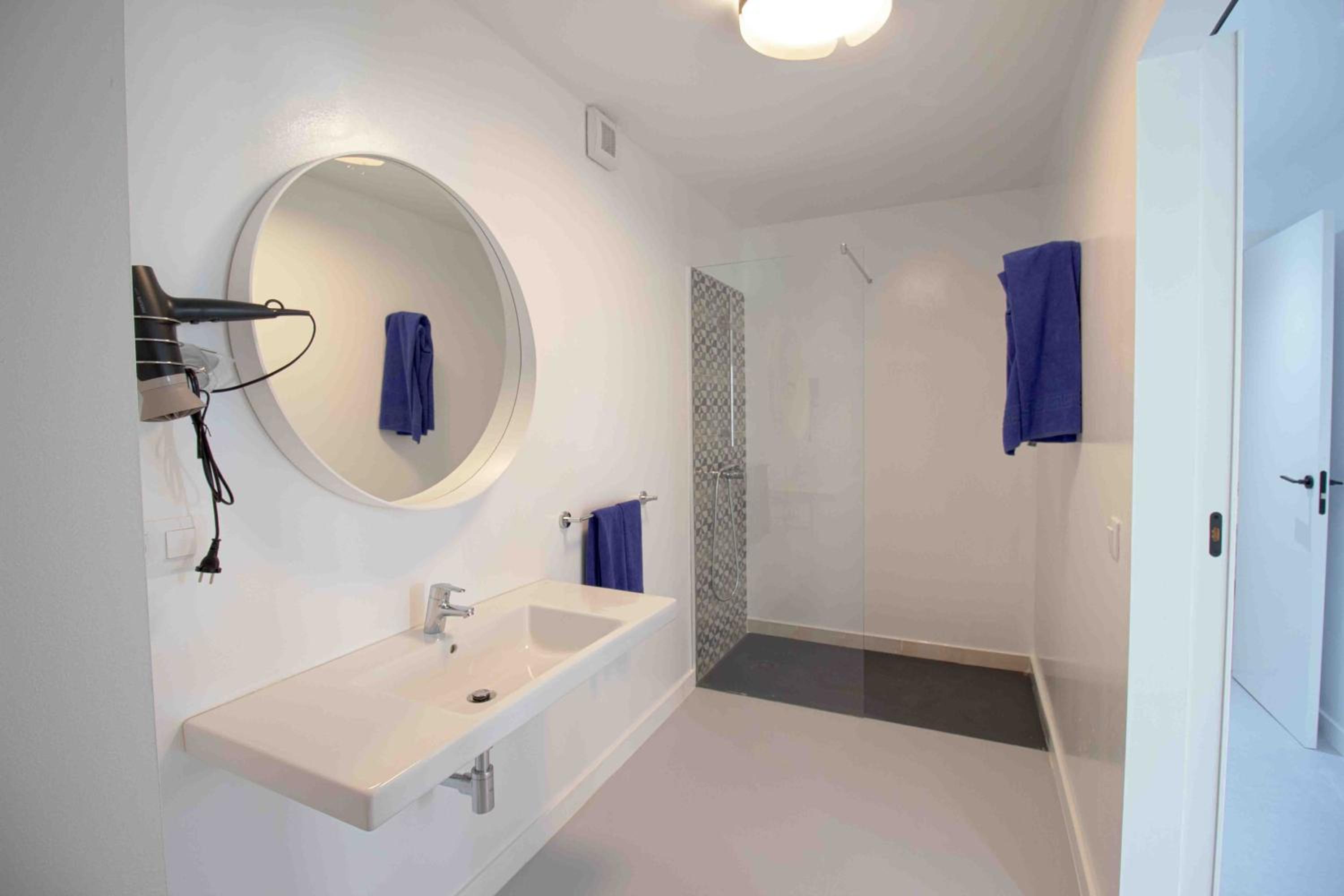 Double Room - Photo 8