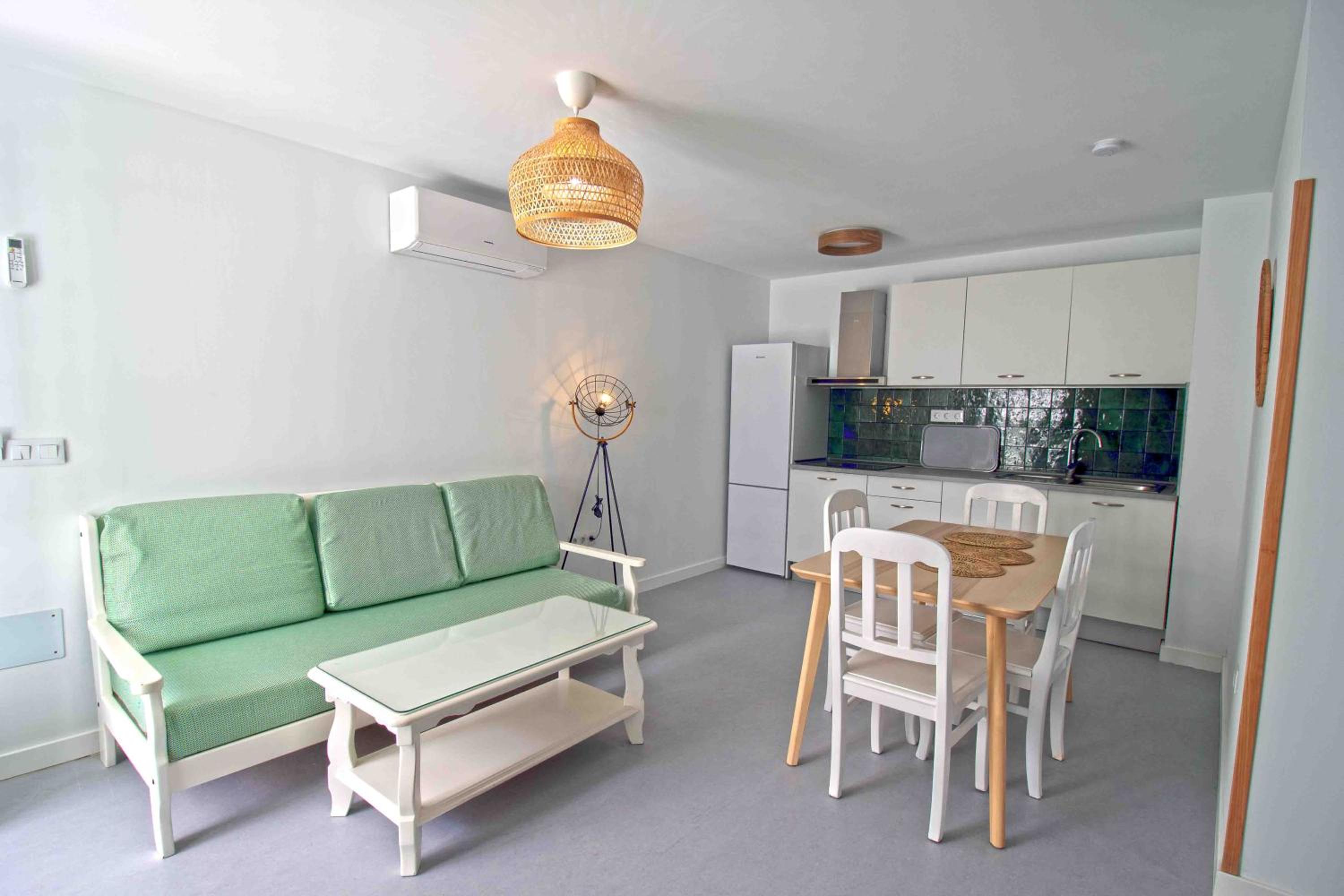 Double Room - Photo 7