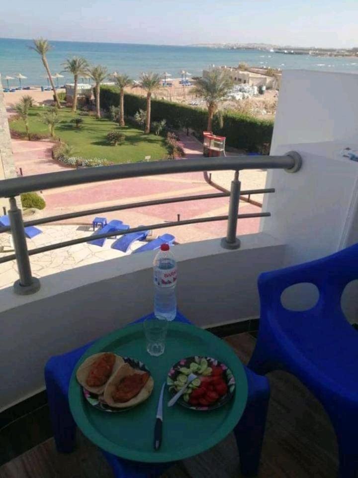 Studio Apartment with Sea View