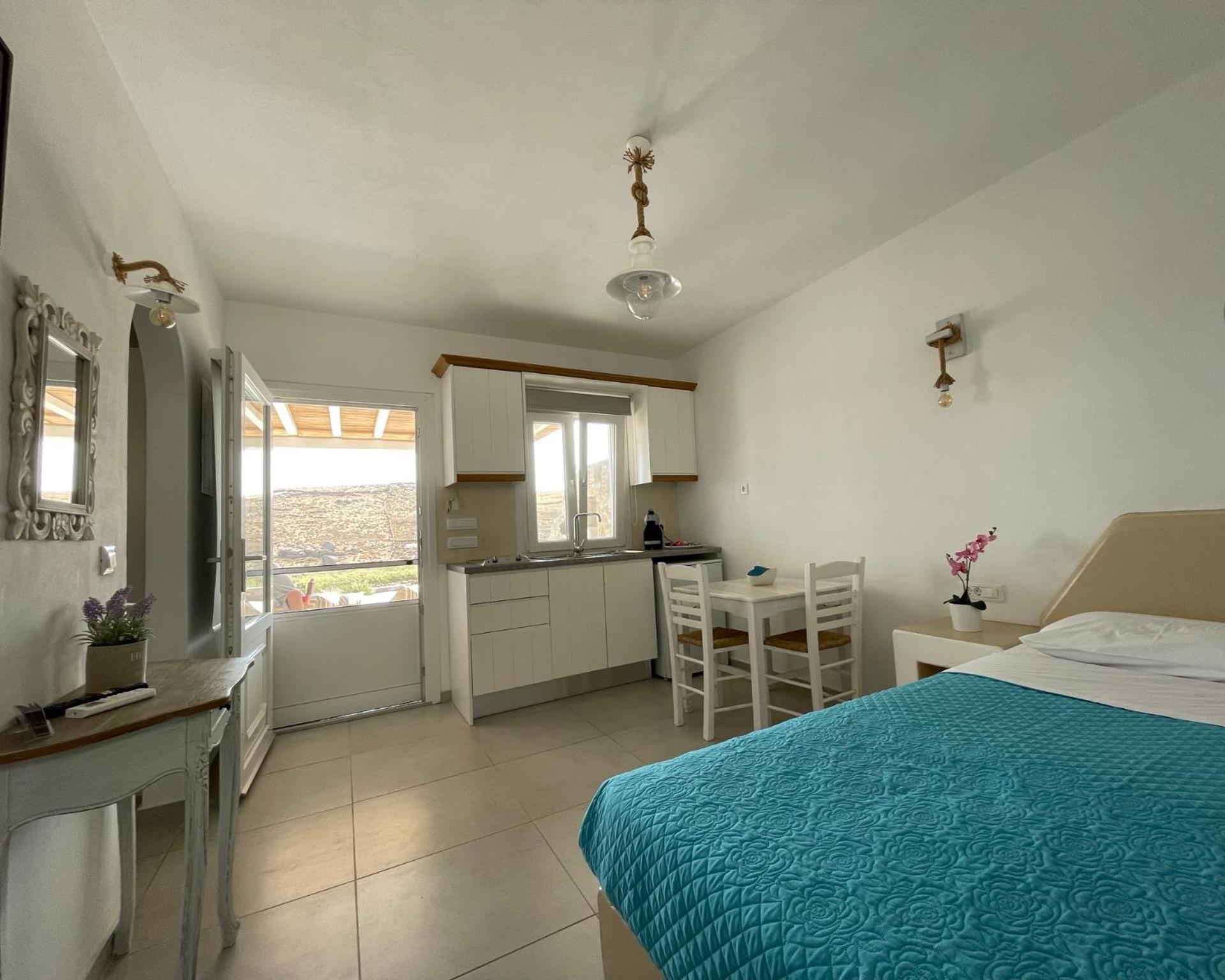 Studio Apartment with Sea View - Photo 1