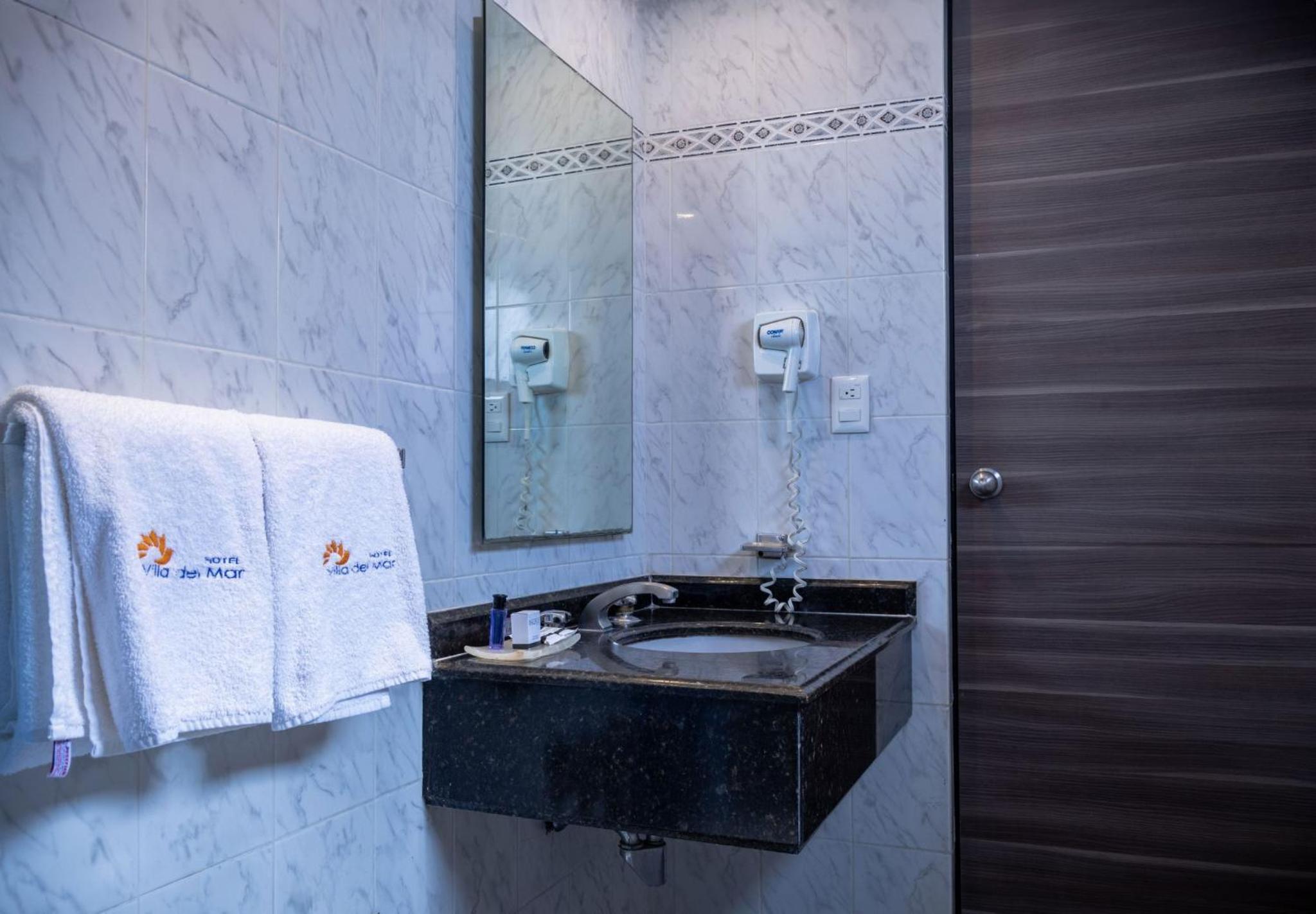 Superior Suite - Photo 7