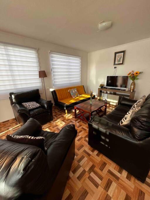 Four-Bedroom House photo 3