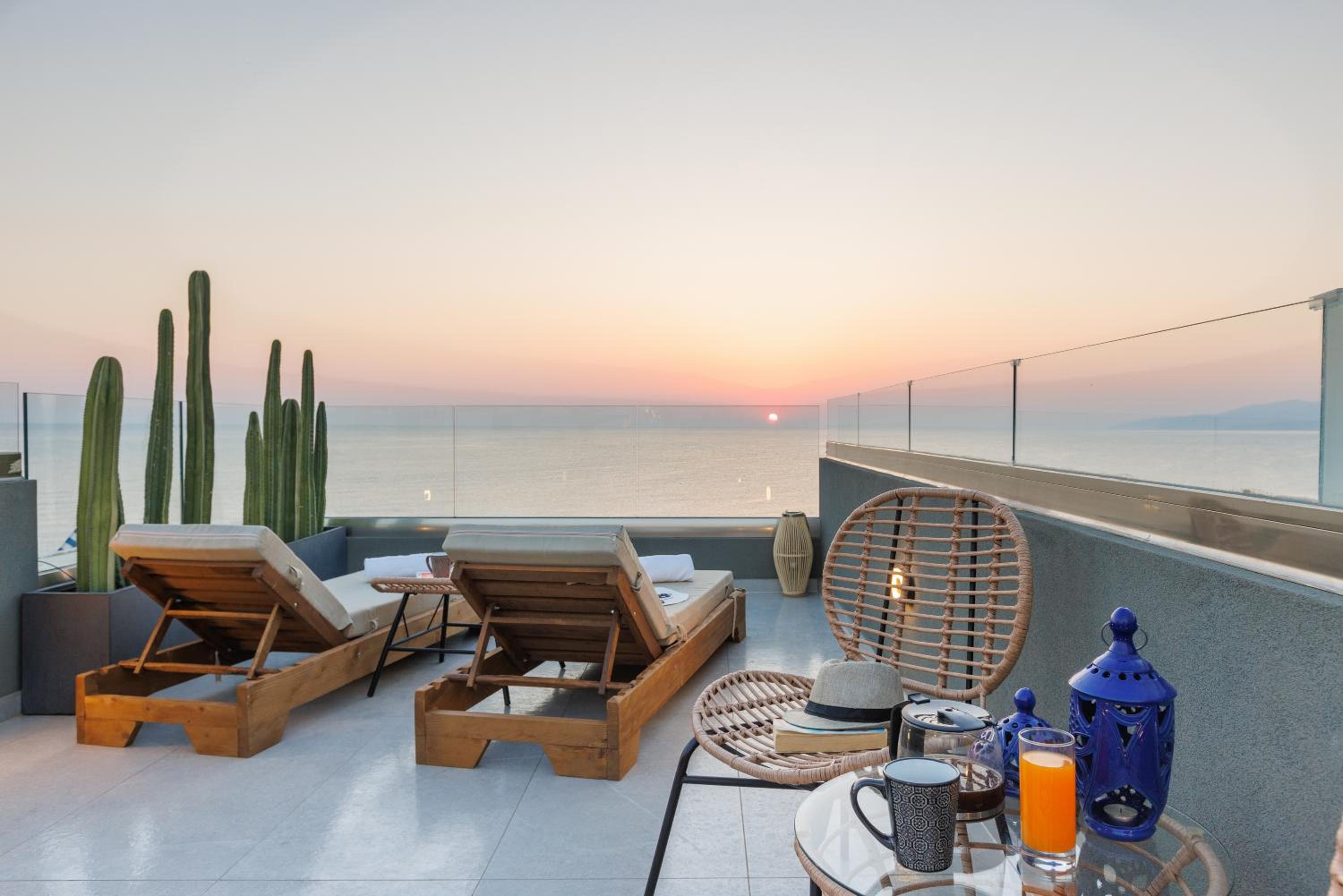 Villa - Beach Front