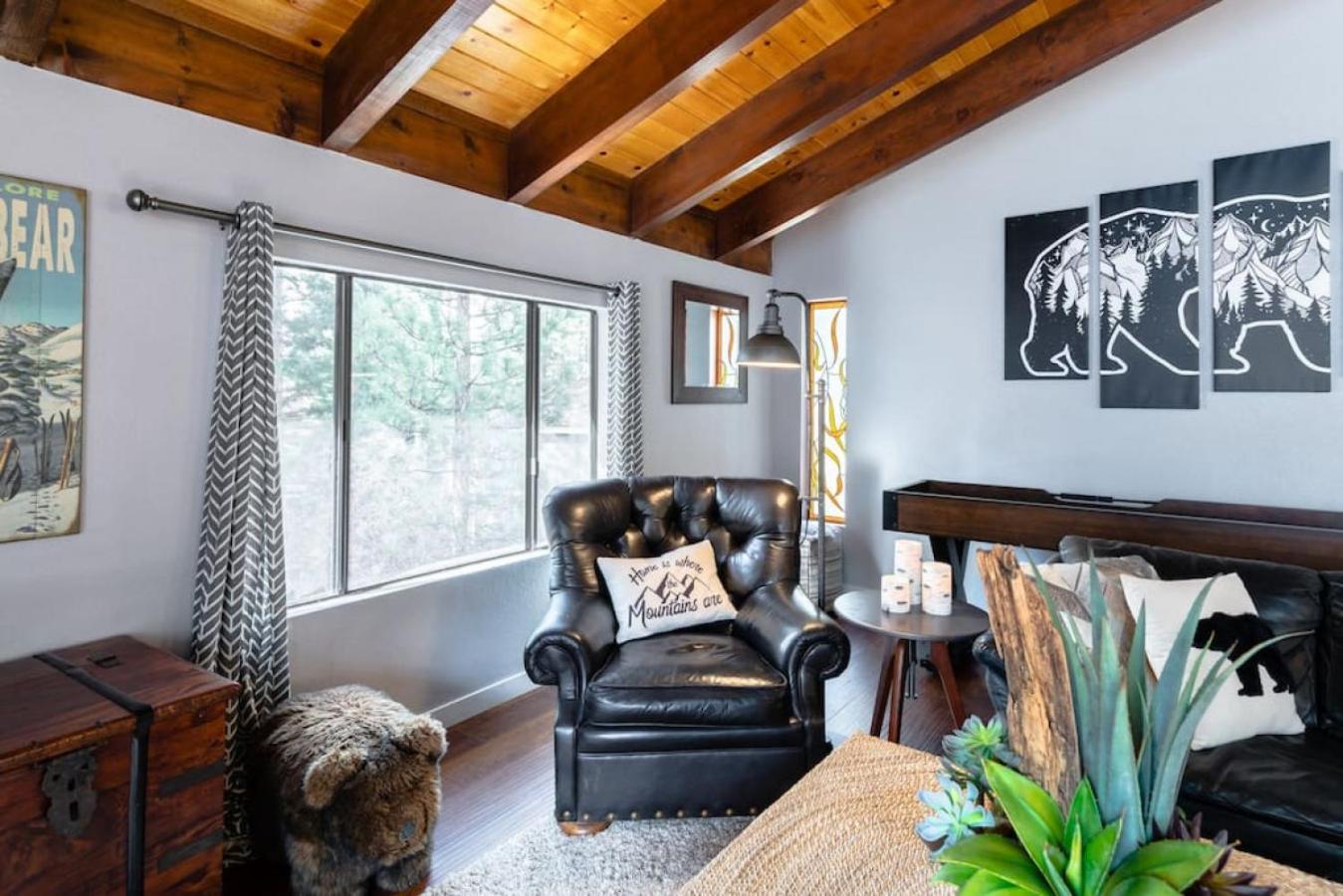 Three-Bedroom Vacation Home  photo 3