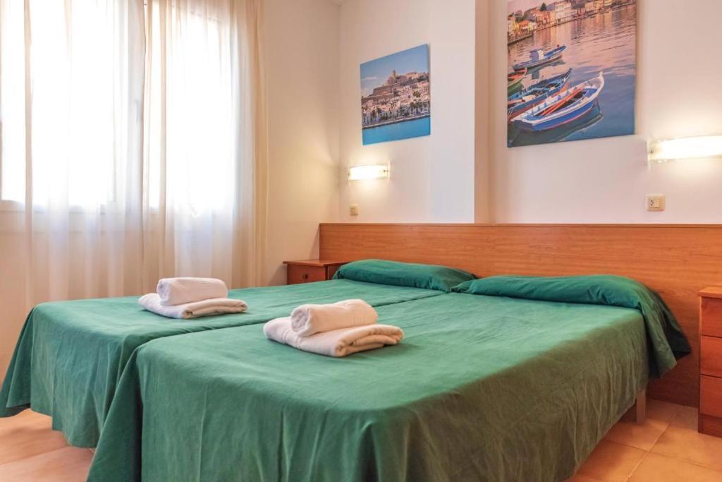 One-Bedroom Apartment (4 Adults) - Photo 7