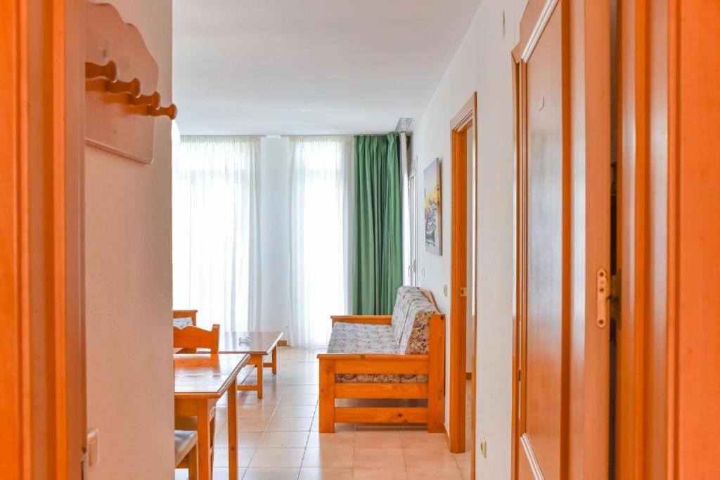 One-Bedroom Apartment (4 Adults) - Photo 13