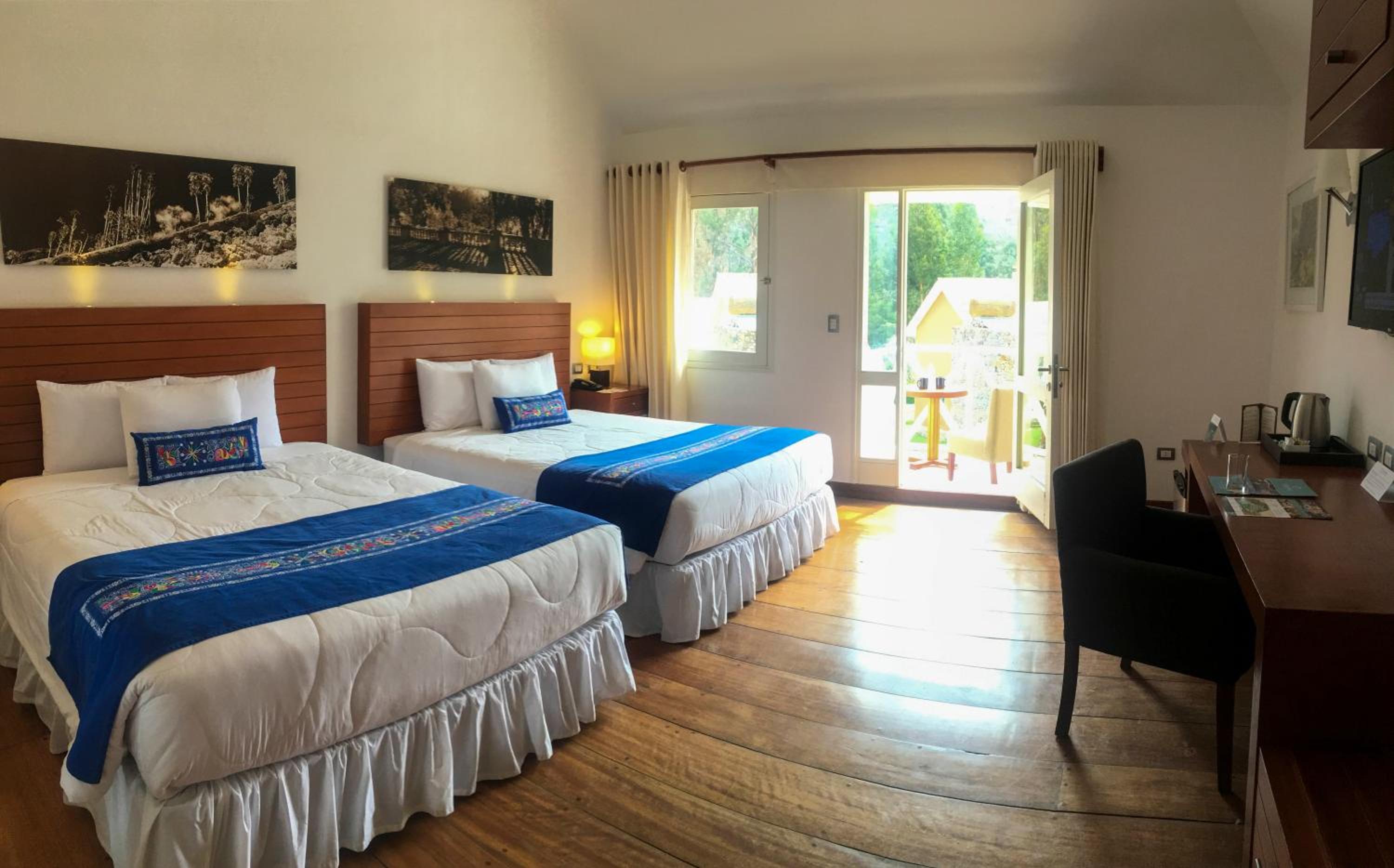 Twin Room with Balcony photo 3