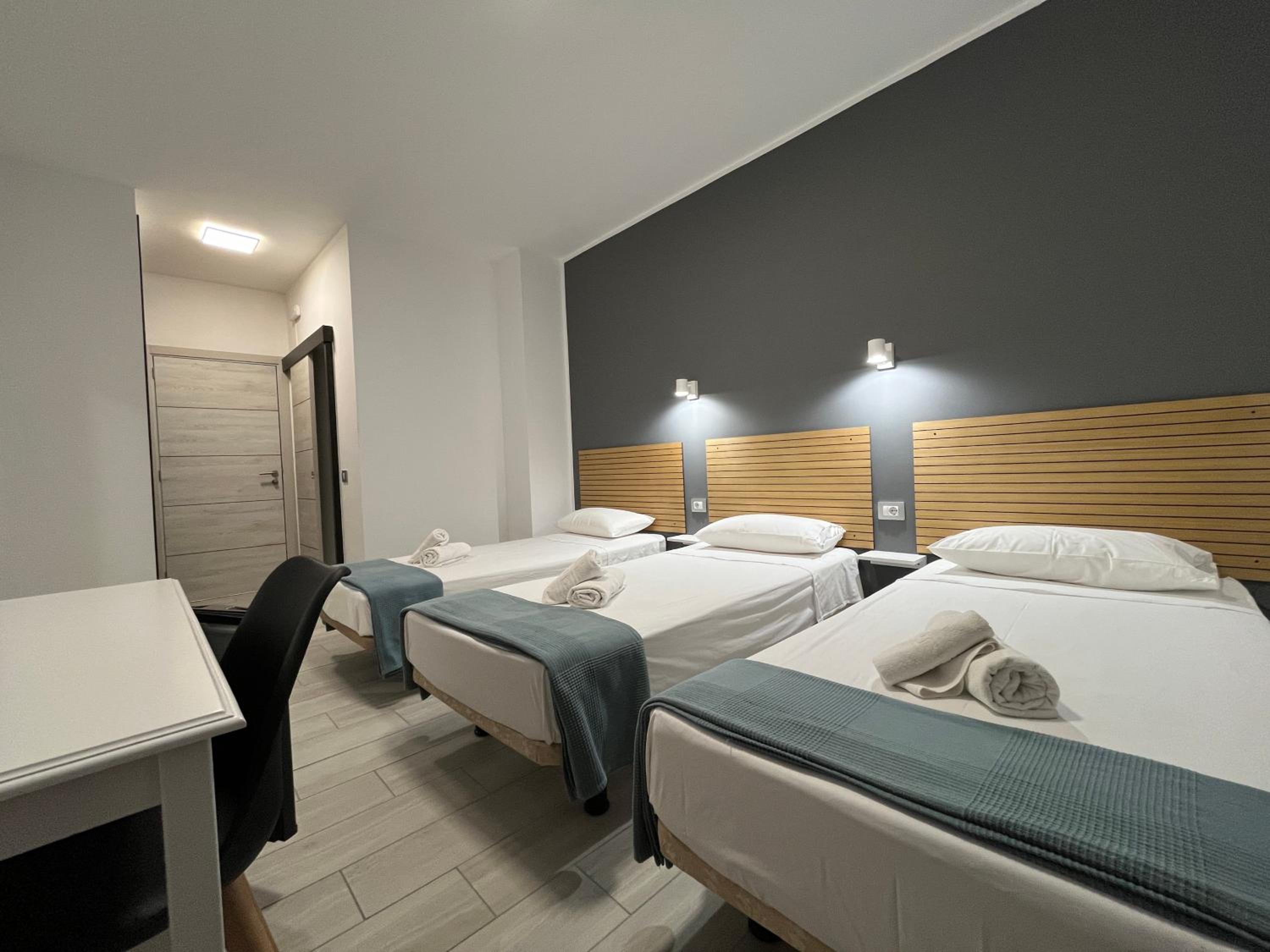 Triple Room With Private Bathroom photo 3