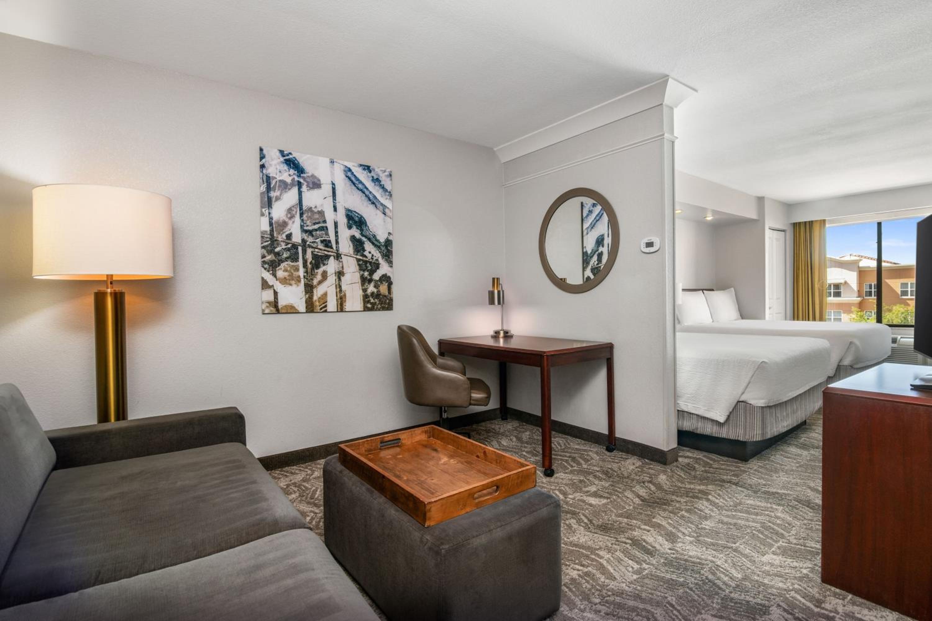 Queen Suite with Sofa Bed - Photo 3