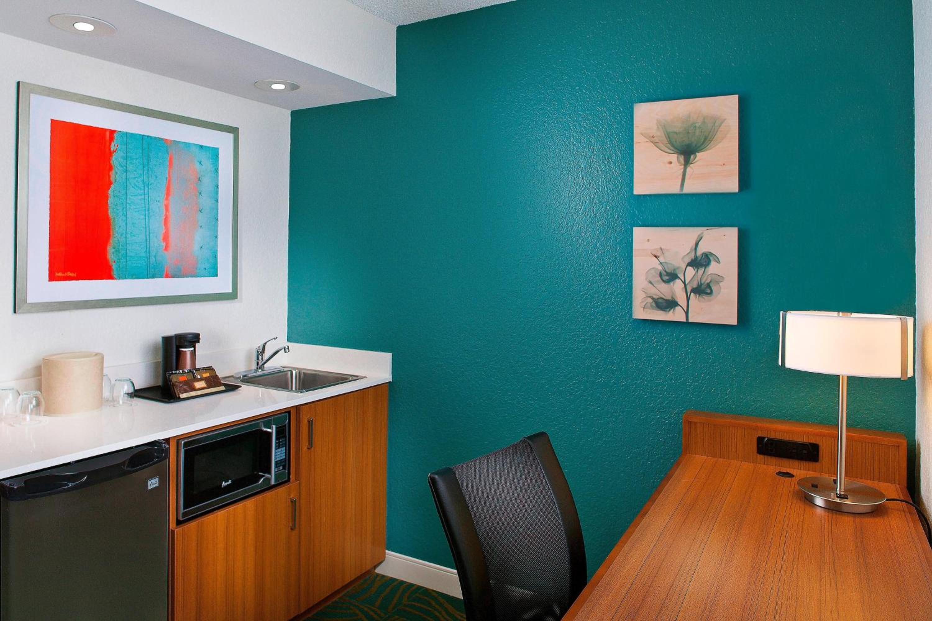Corner King Room with Sofa Bed