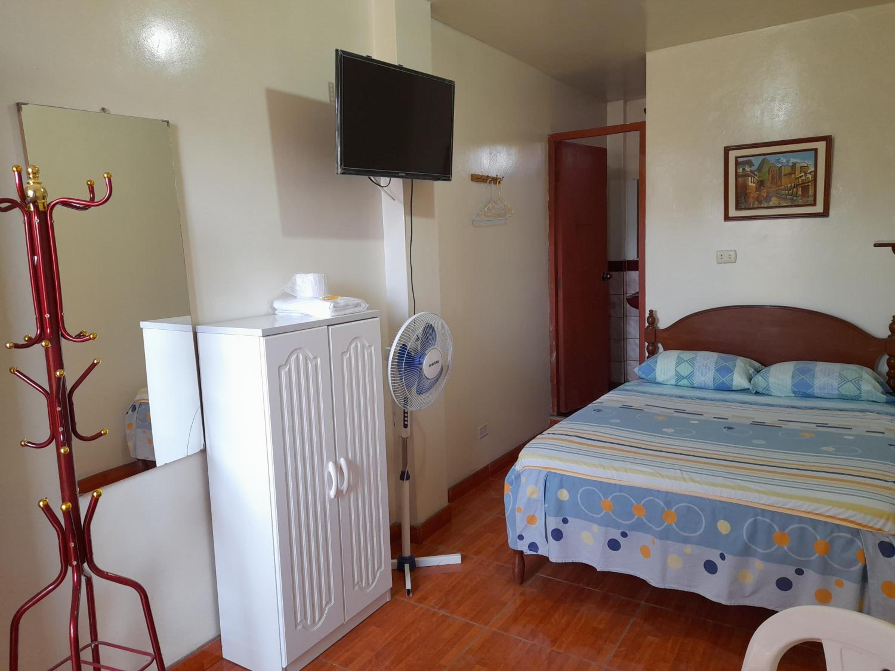 Budget Double Room photo 3