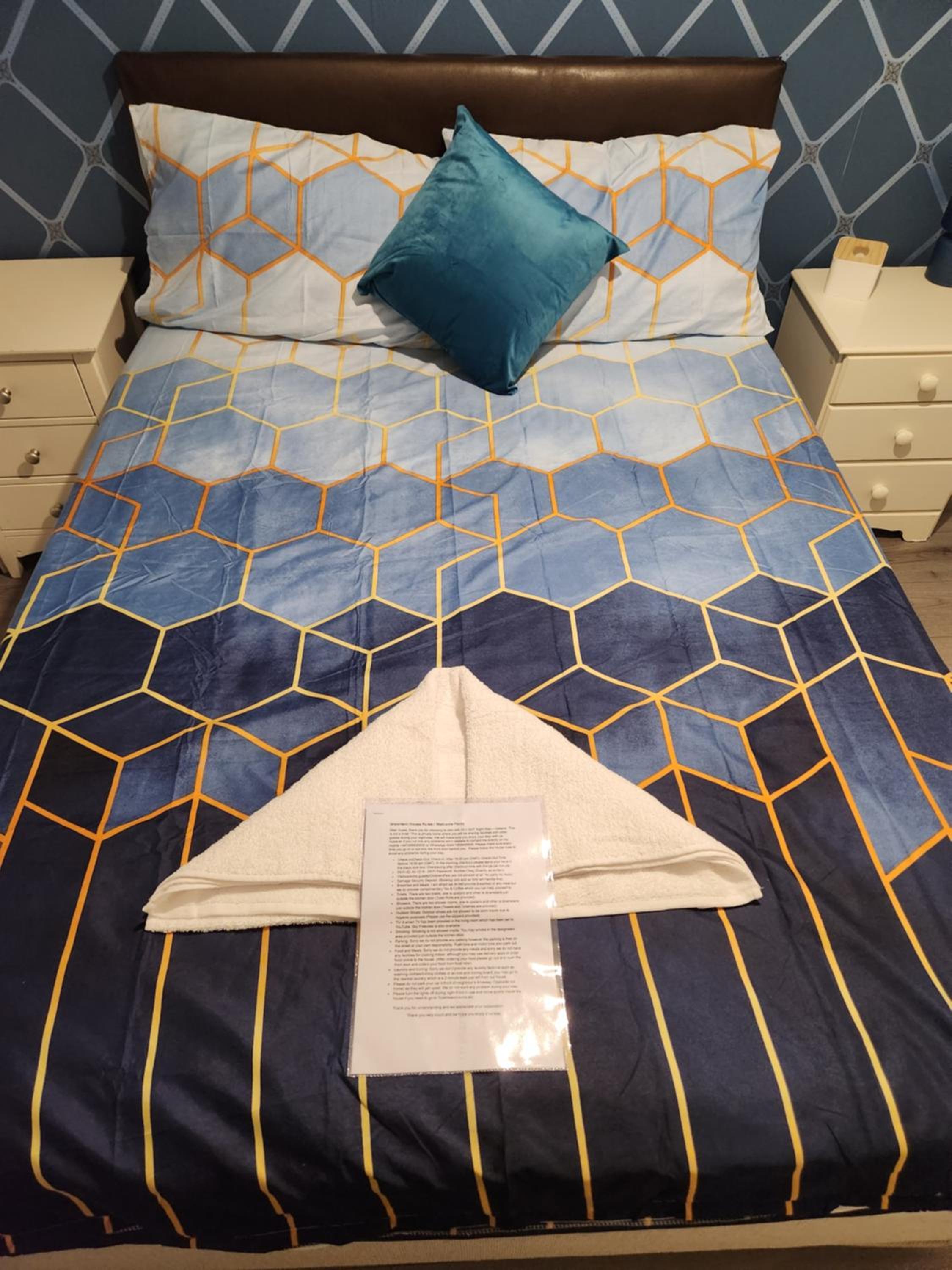Standard Double Room With Shared Bathroom photo 1