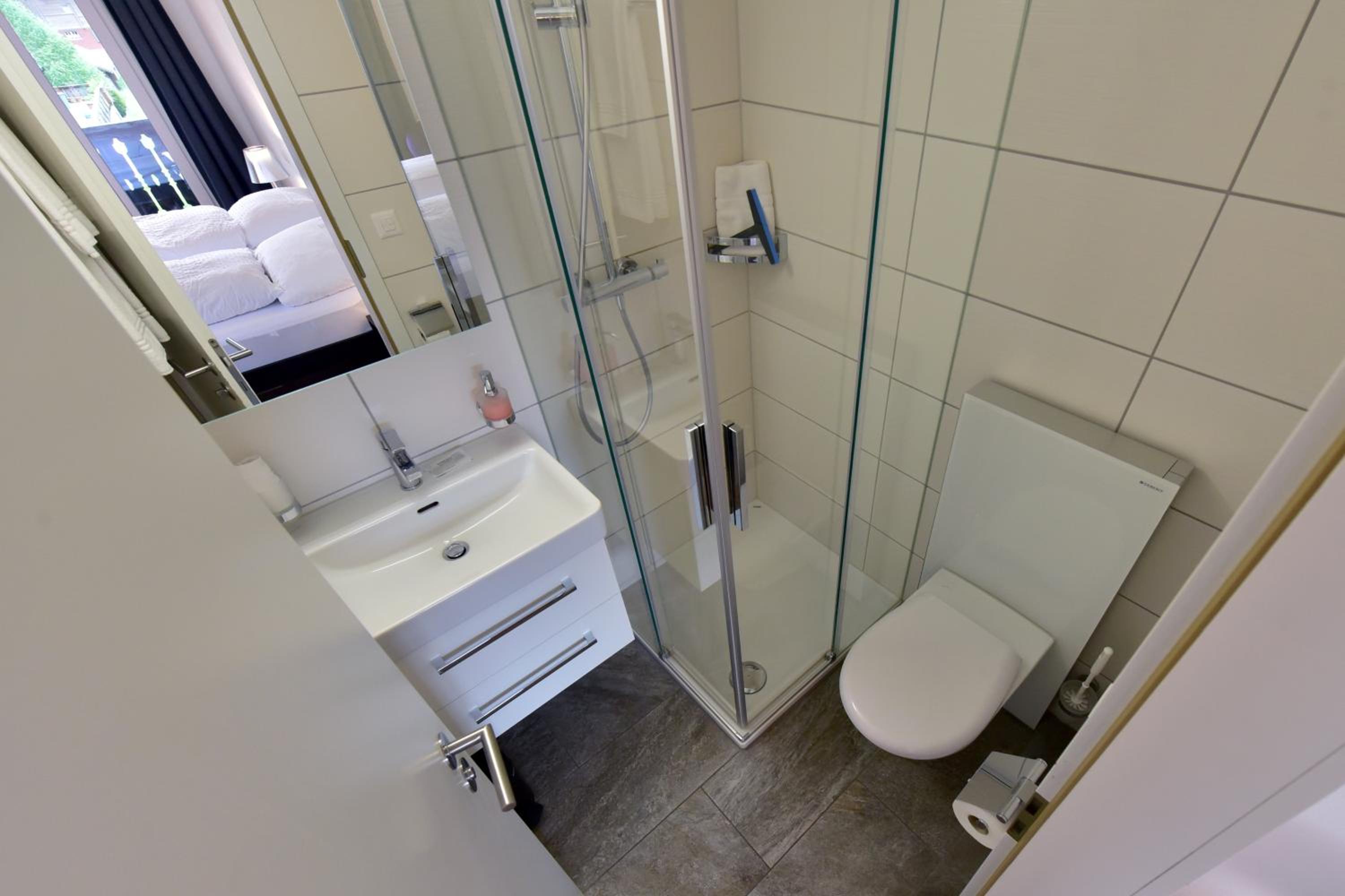 Double or Twin Room - Photo 3