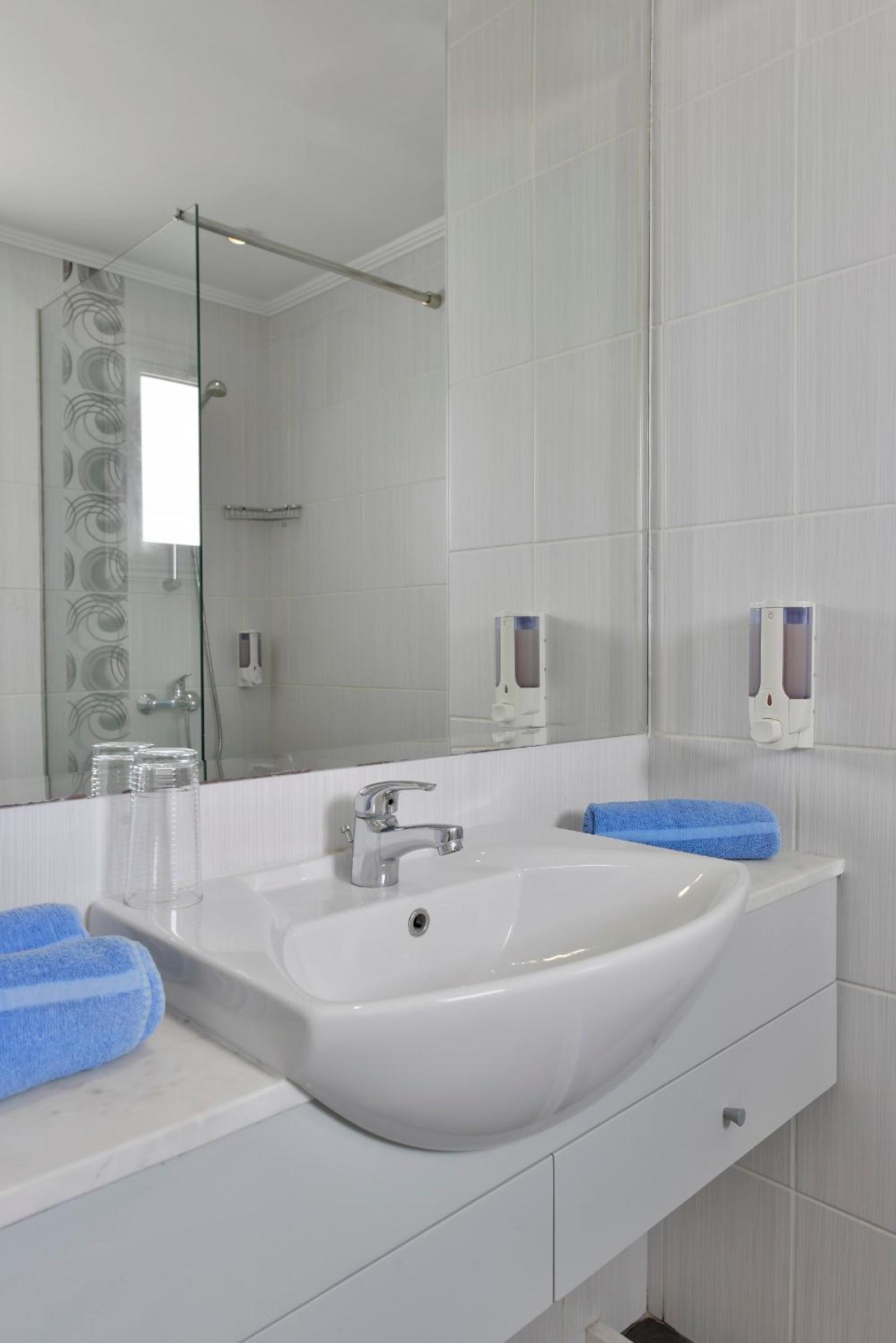 One-Bedroom Family Apartment - Photo 4