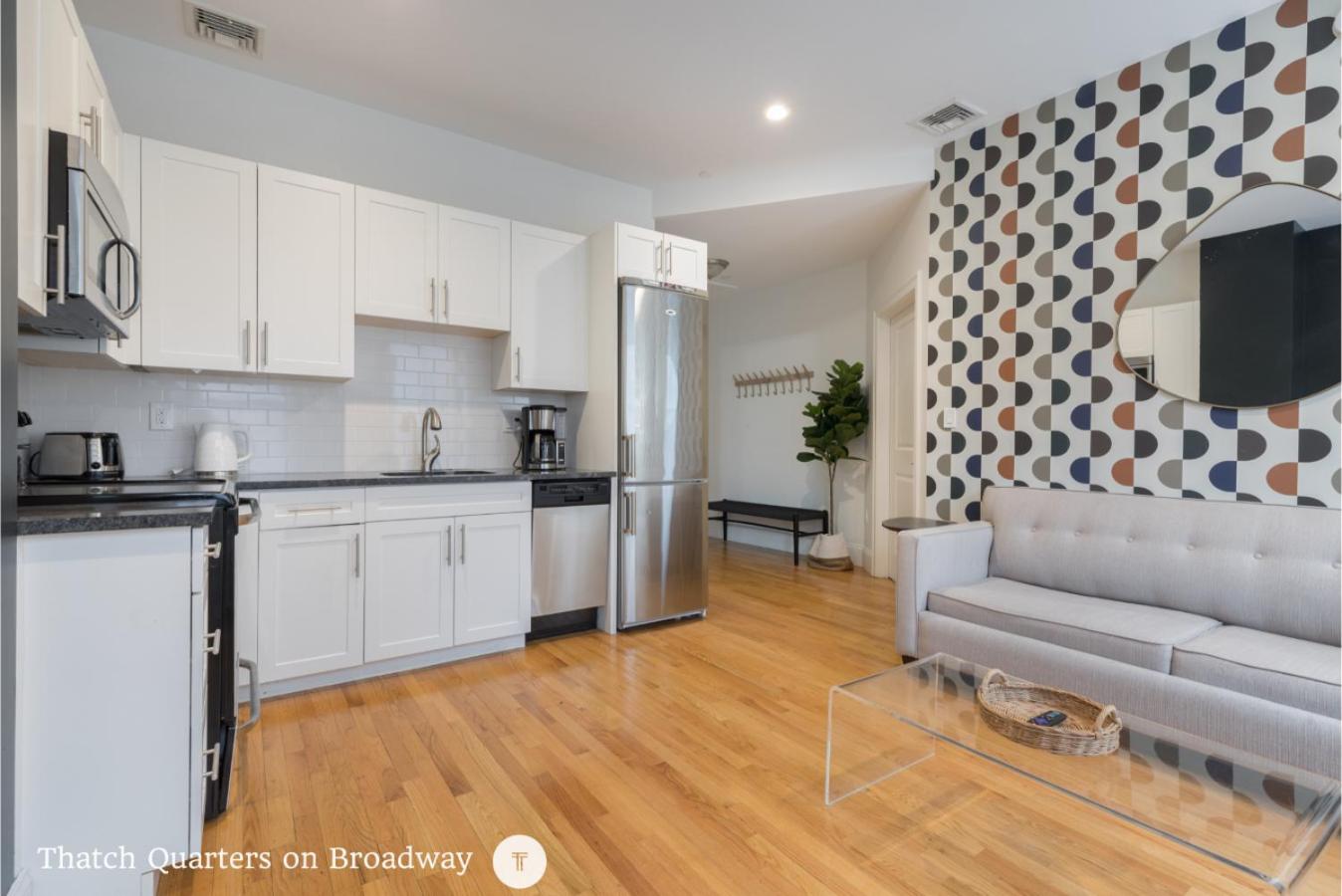 One-Bedroom Apartment - Photo 12