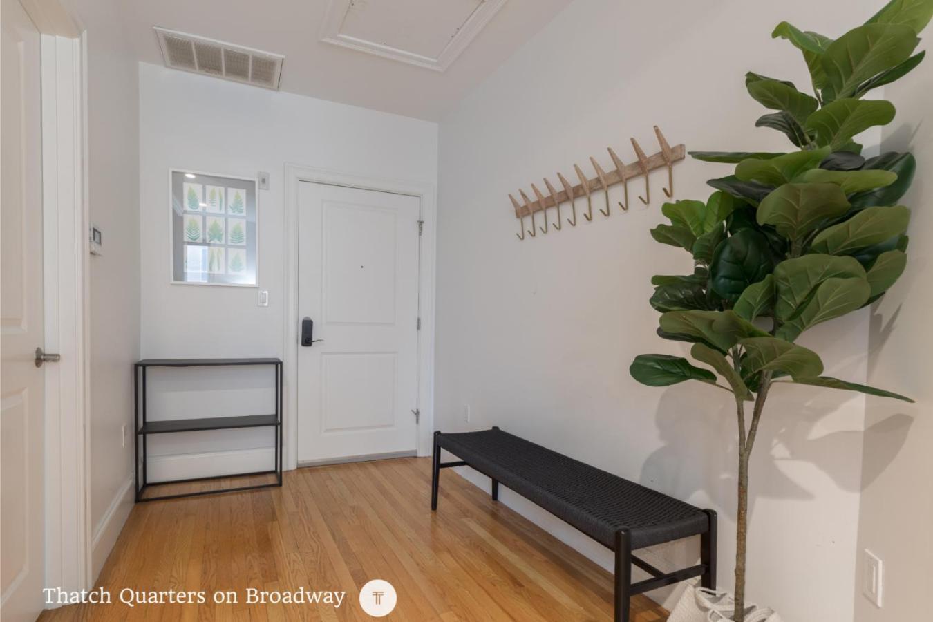 One-Bedroom Apartment - Photo 11