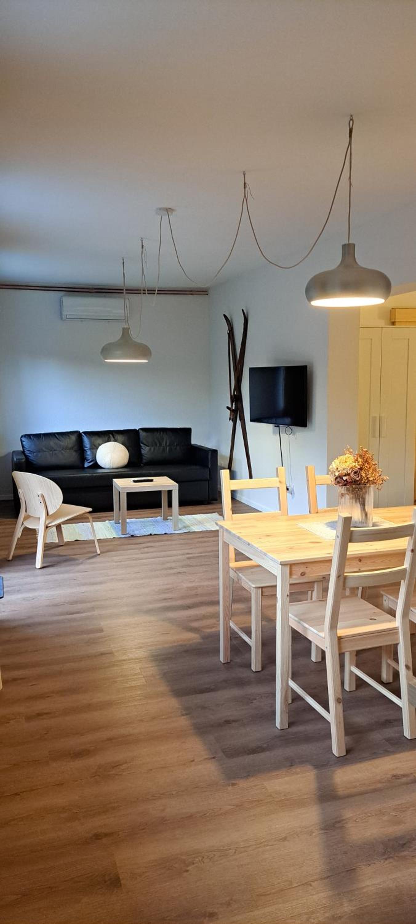 King Studio with Sofa Bed