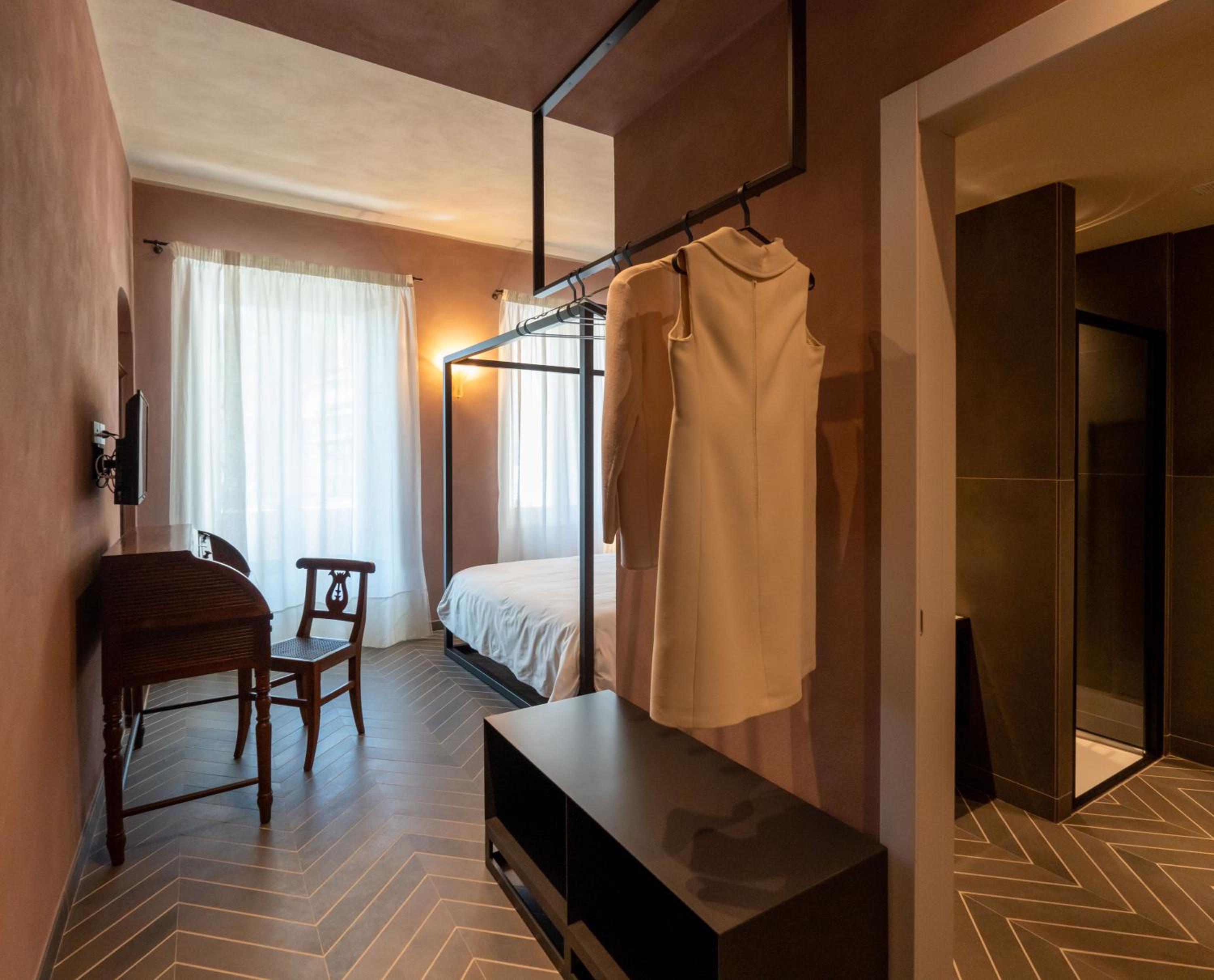 Deluxe Double Room with Balcony photo 1