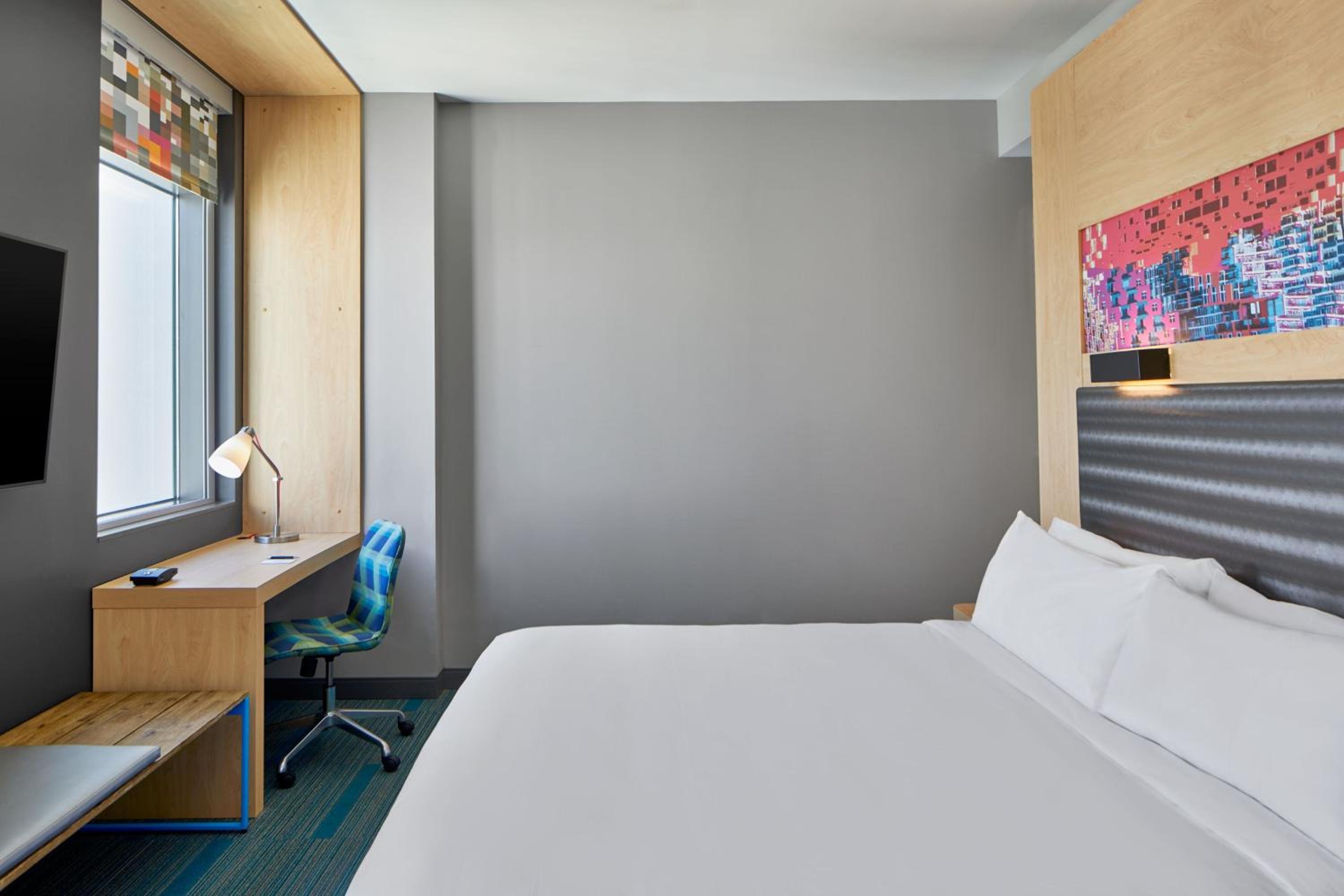 King Room - Hearing Accessible photo 3