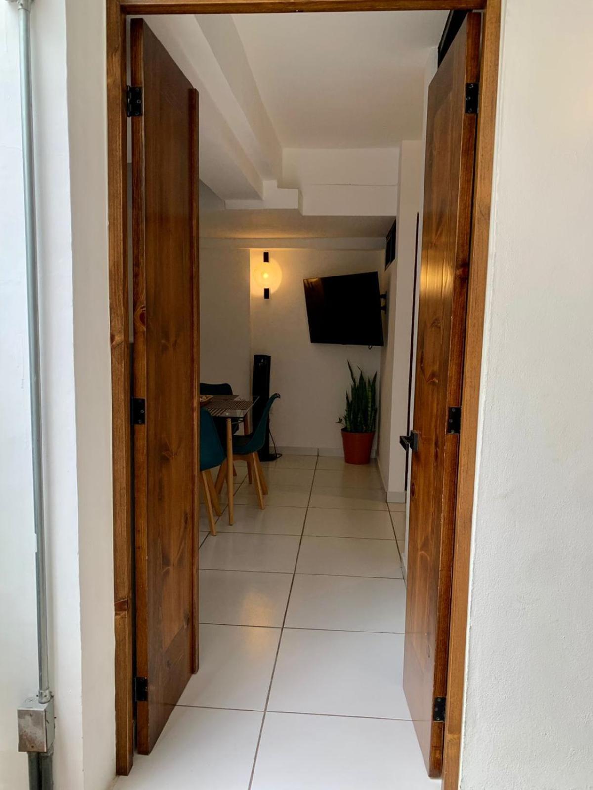 Studio Apartment photo 2
