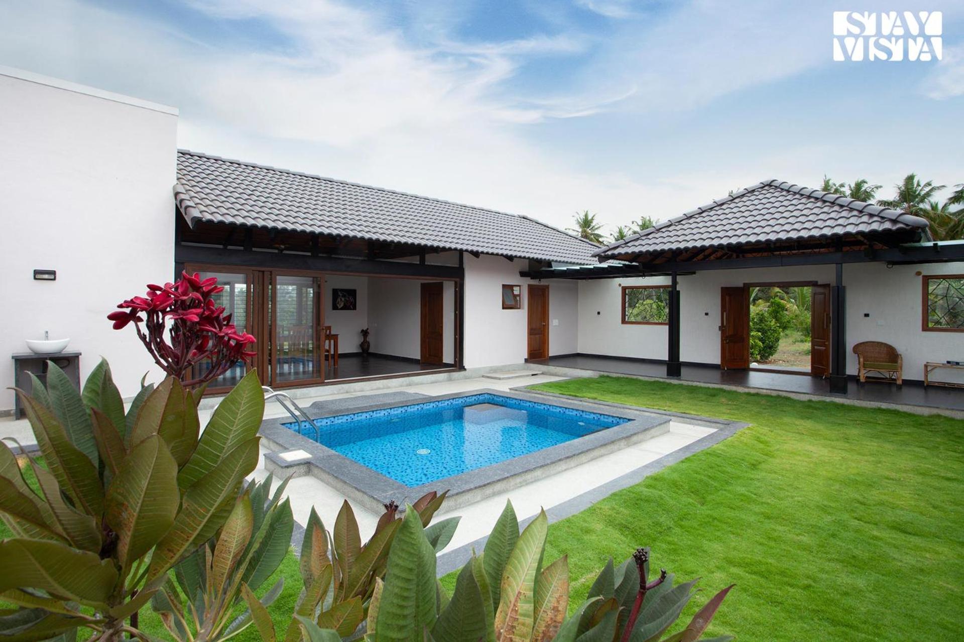 Villa photo 3