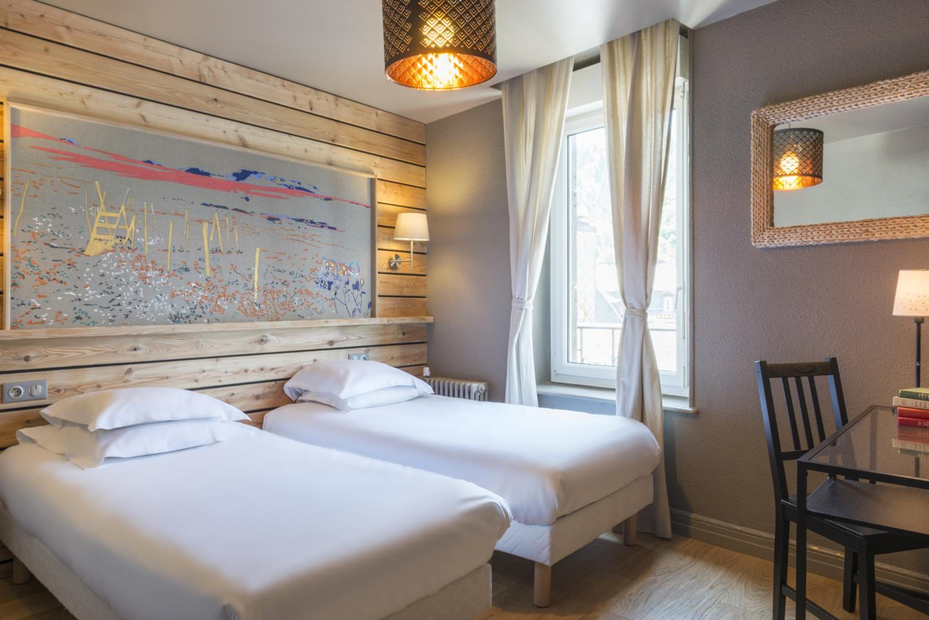 Twin Room - Photo 1