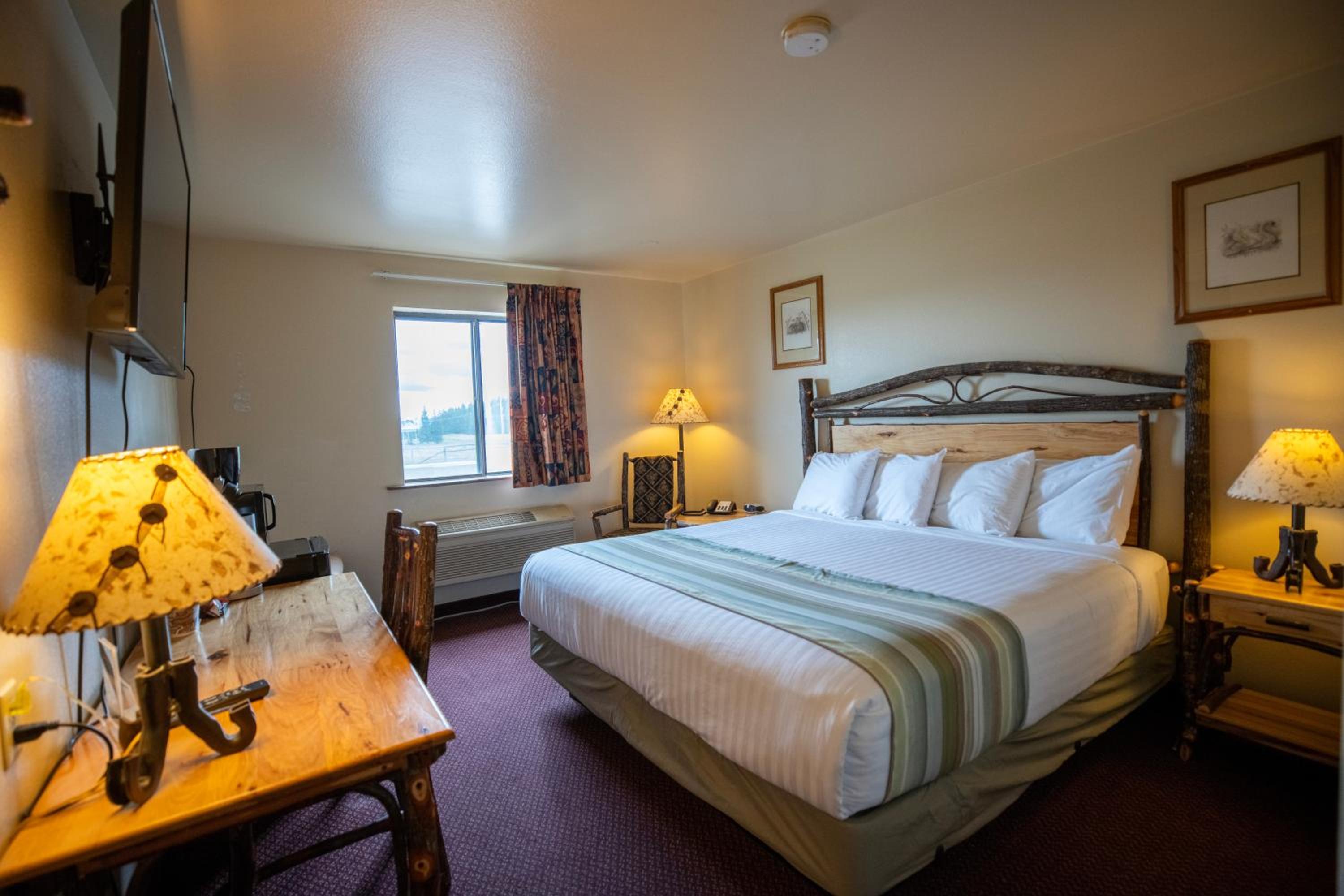 Deluxe King Room photo 2