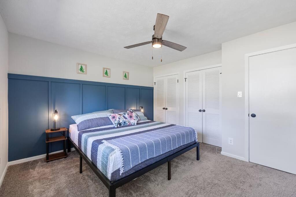Three-Bedroom House photo 1