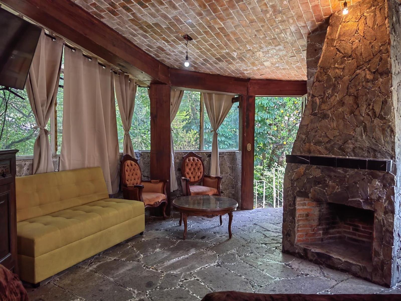 Standard Family Room - Photo 2