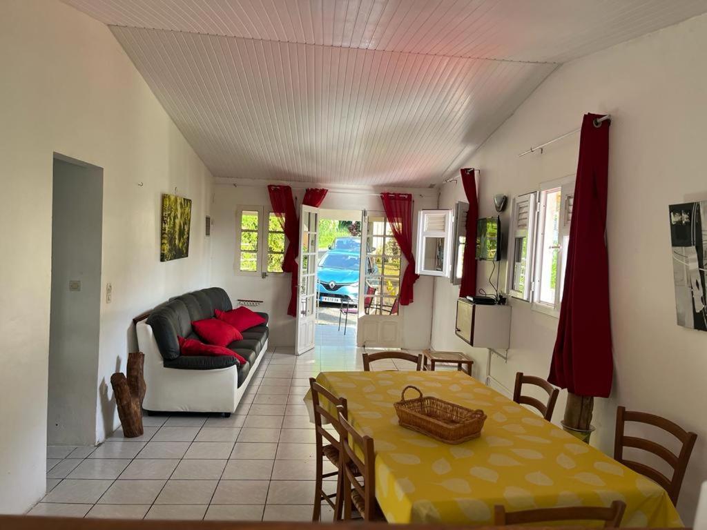 One-Bedroom House photo 1
