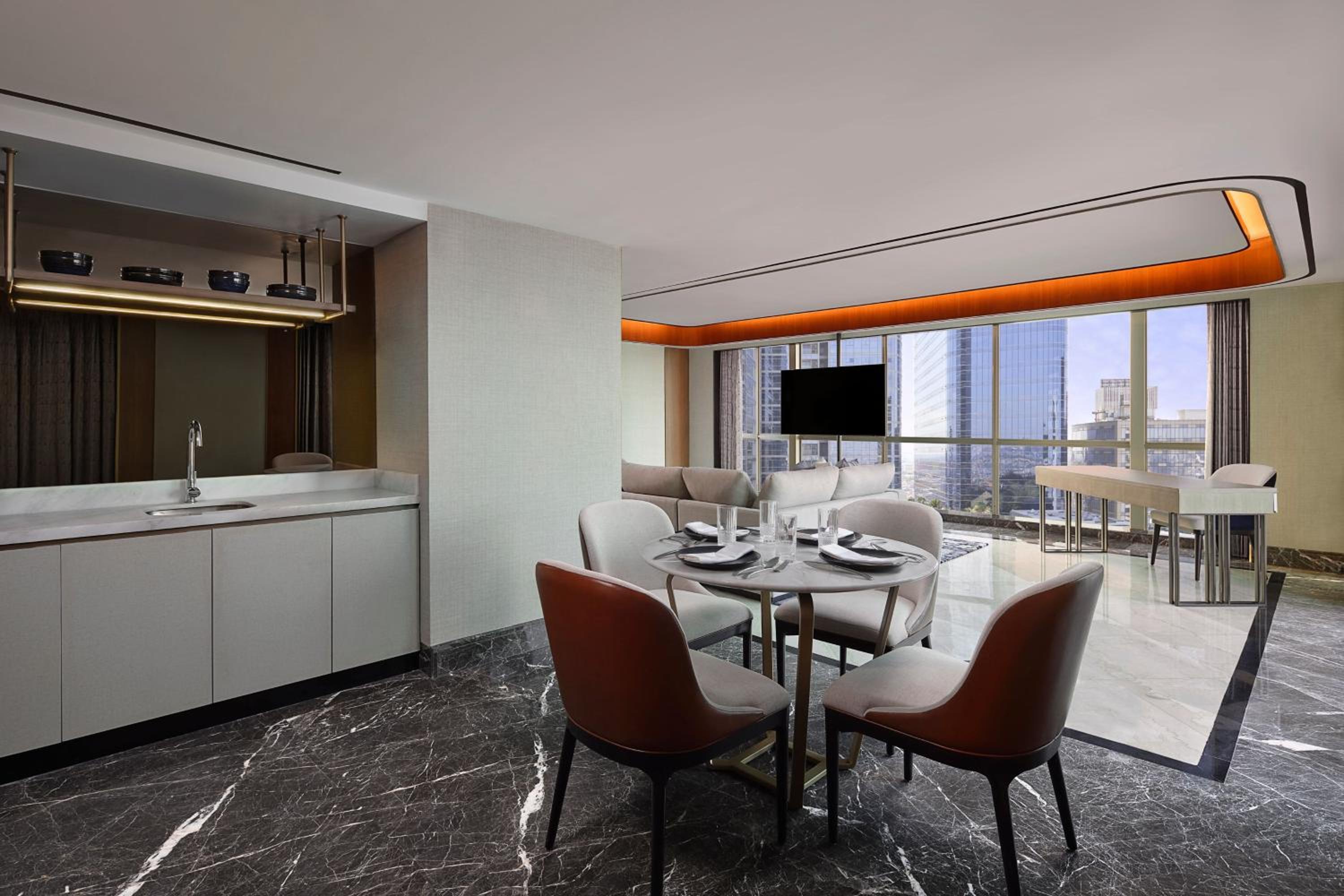 Royal Suite - Photo 3