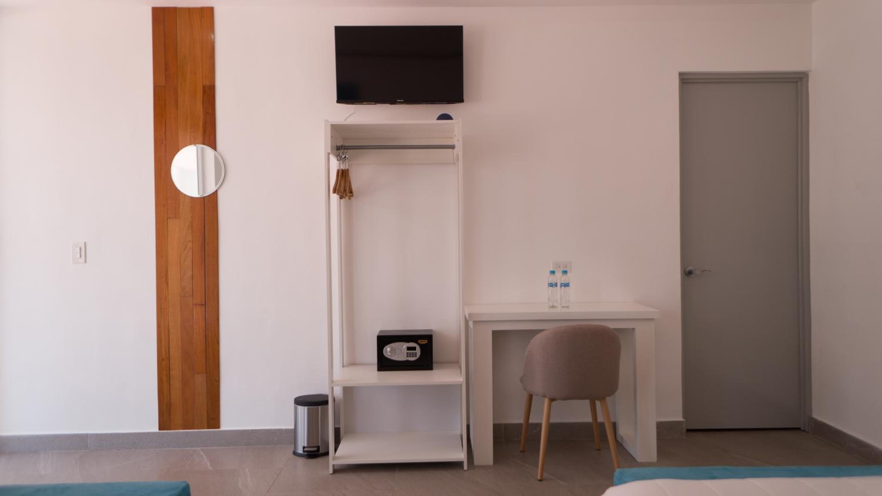 Double Room with Private Bathroom photo 2