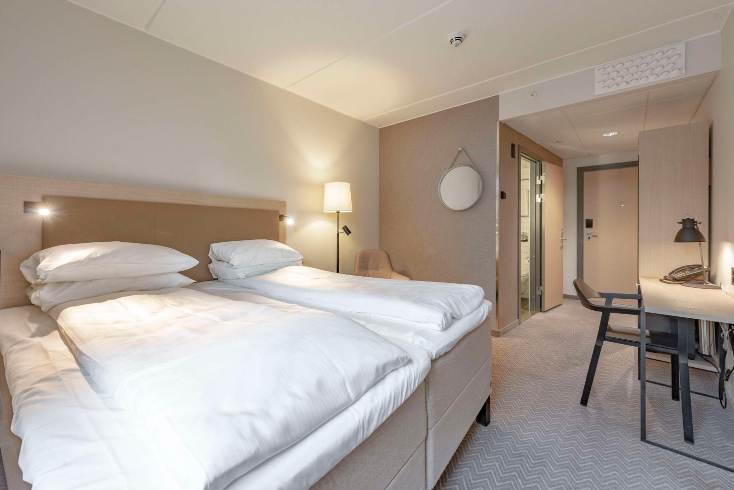 Superior Twin Room - Photo 1