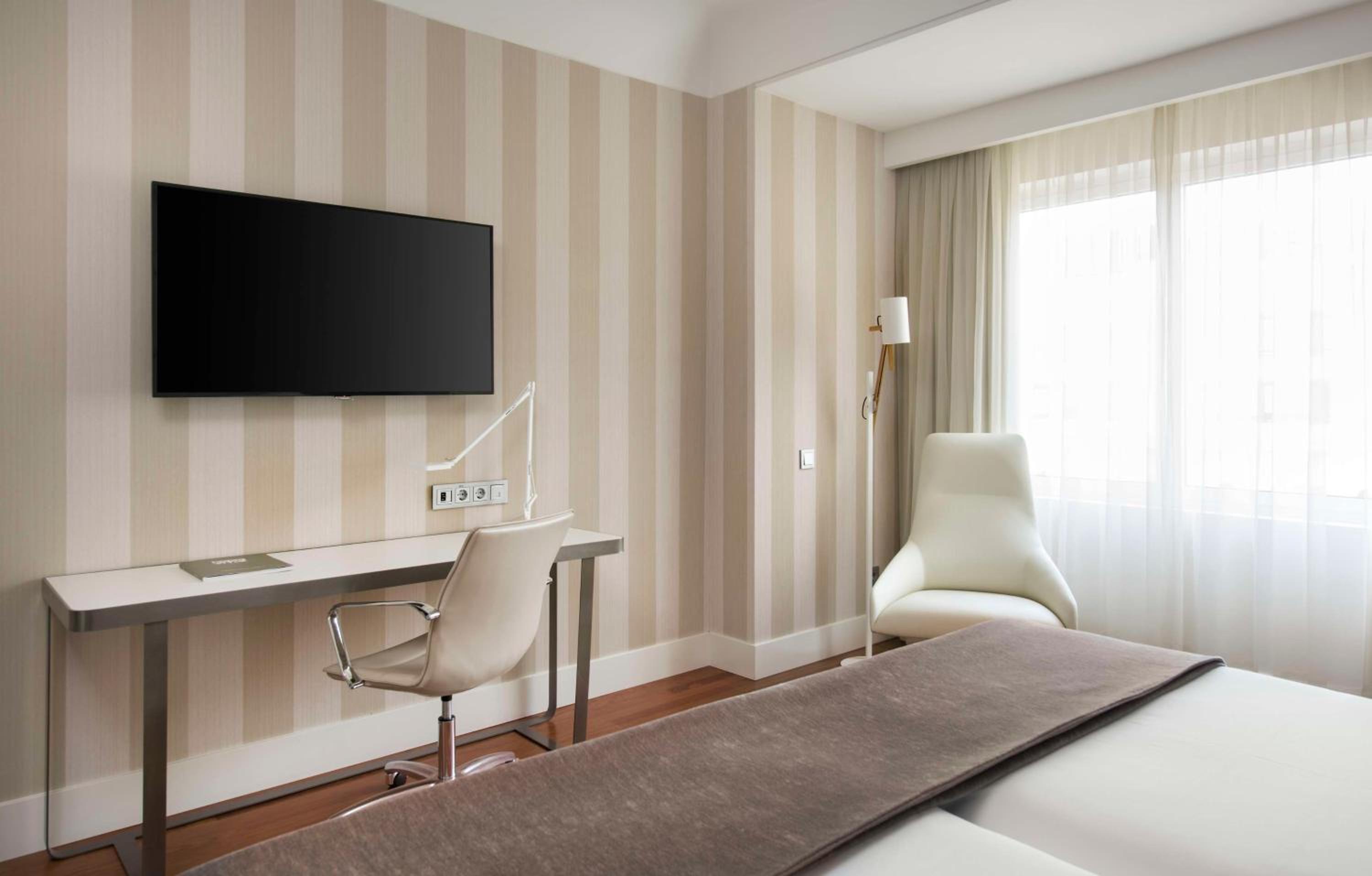 Superior Double or Twin XL Room - Photo 5