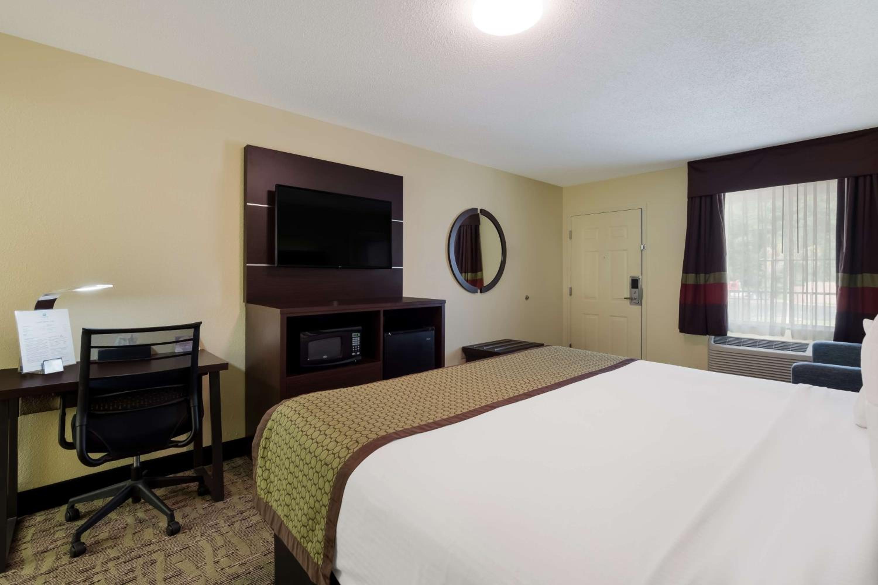King Suite - Non Smoking - Photo 4