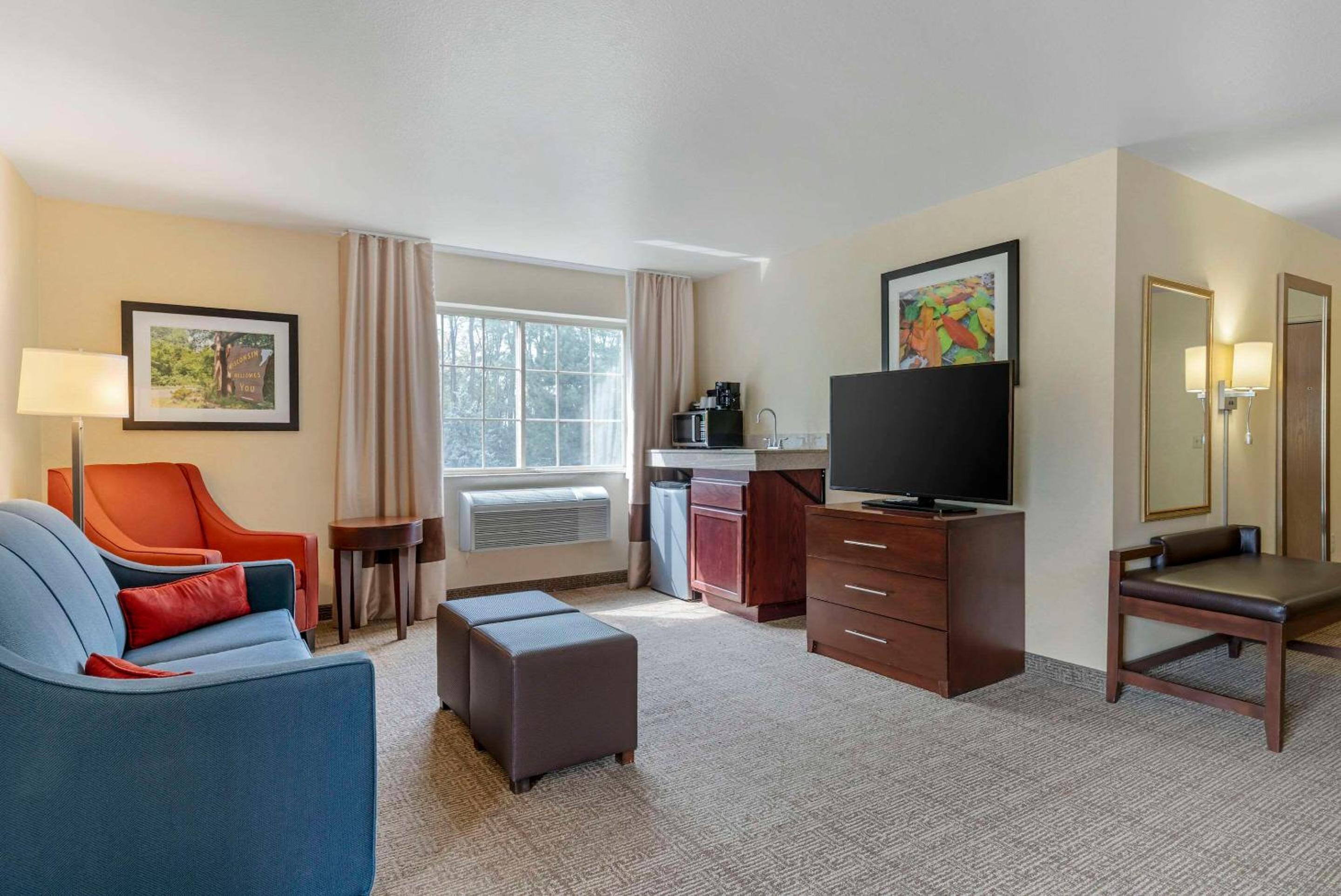 One Room Suite with Sofa bed - Disability Access/Non Smoking - Photo 4